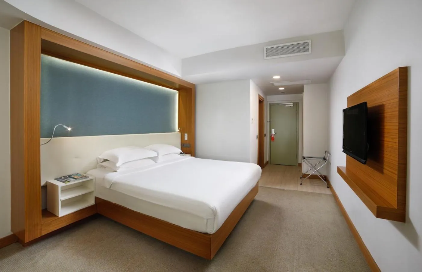 Bed in Divan Istanbul City