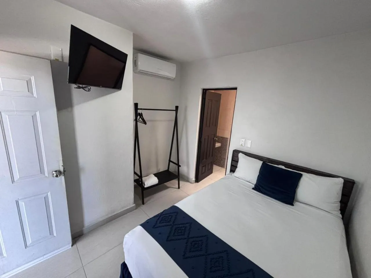 Bed in Hotel Juarez 70