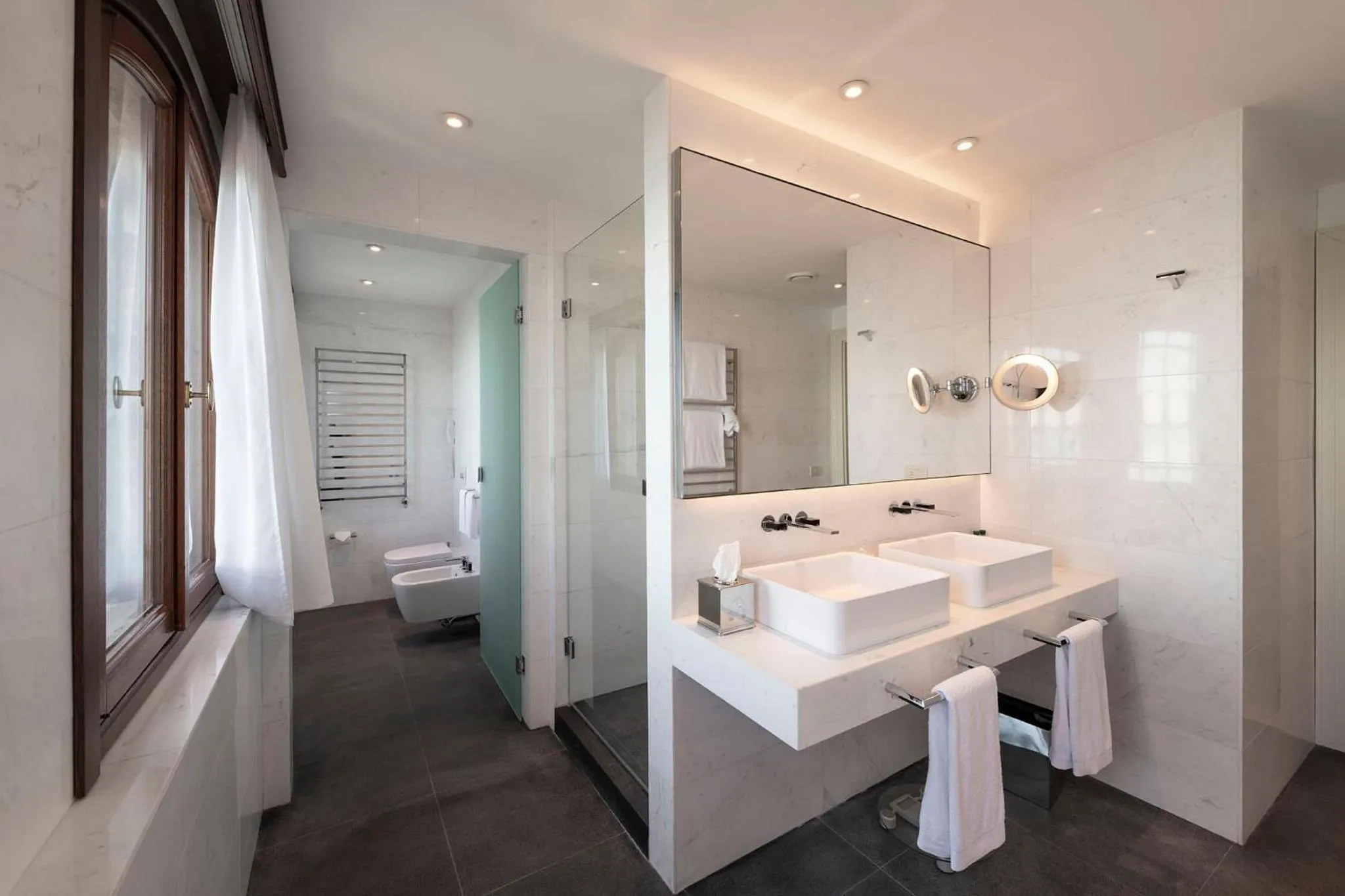 Bathroom in San Clemente Palace Venice