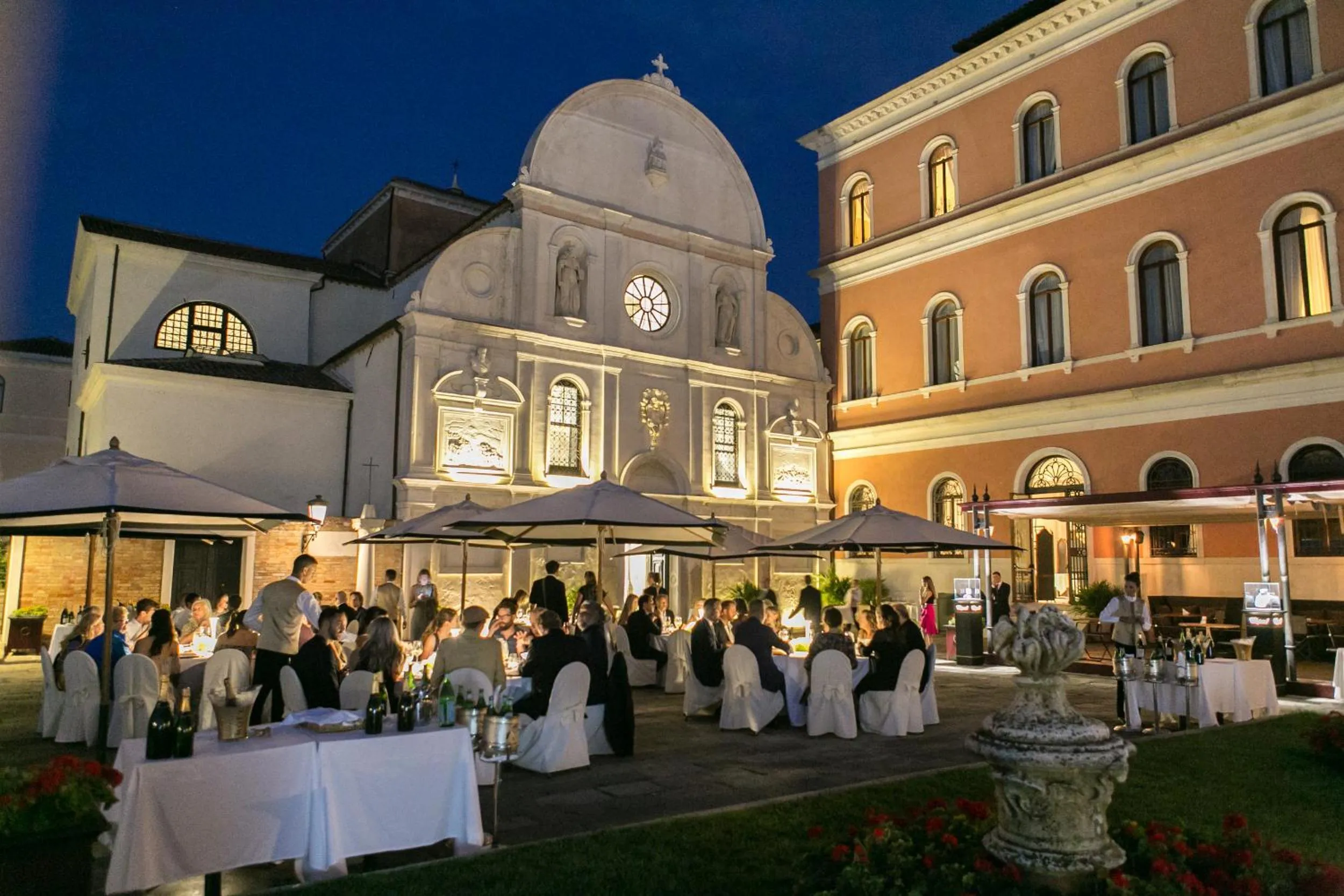 Restaurant/places to eat in San Clemente Palace Venice
