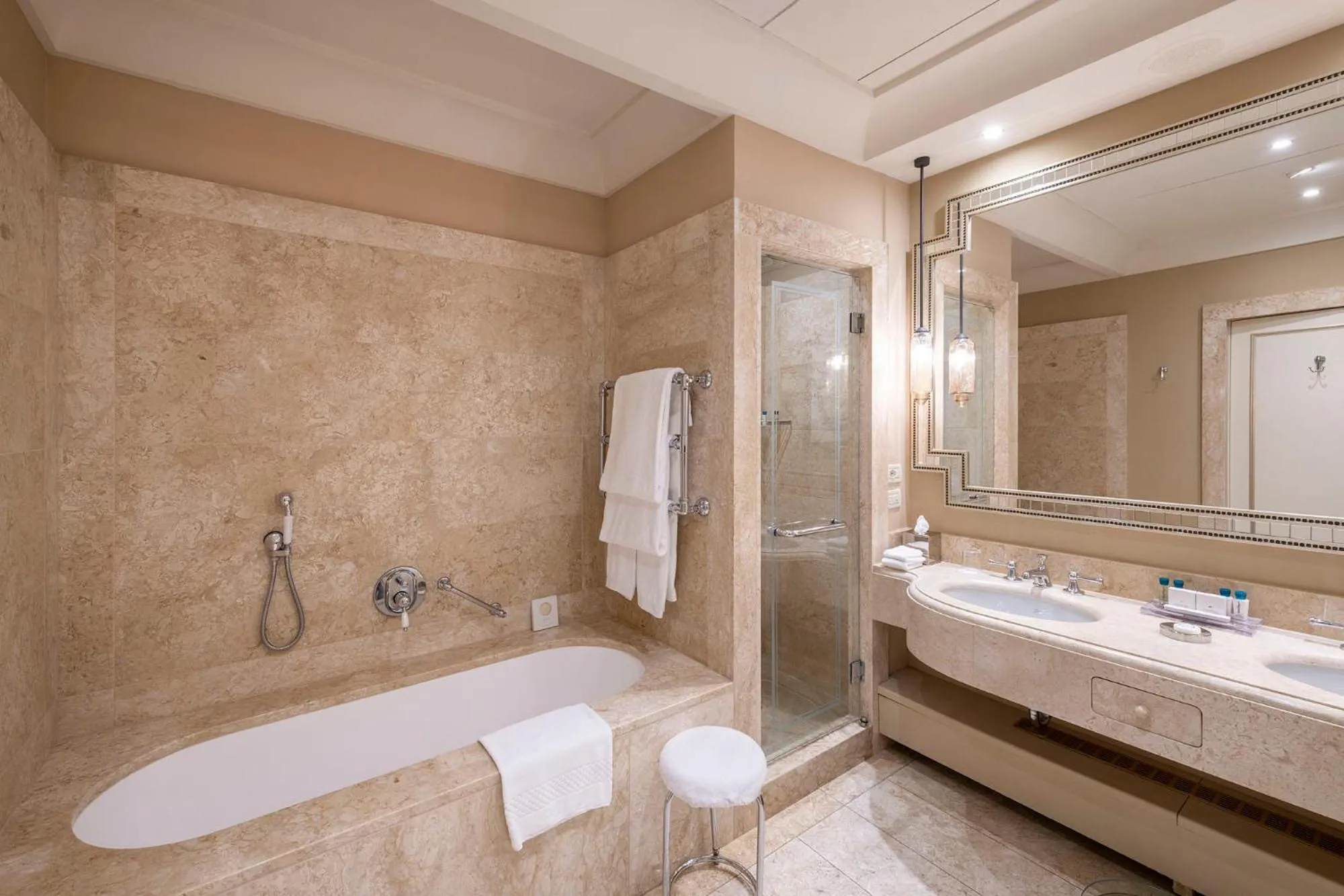 Bathroom in San Clemente Palace Venice