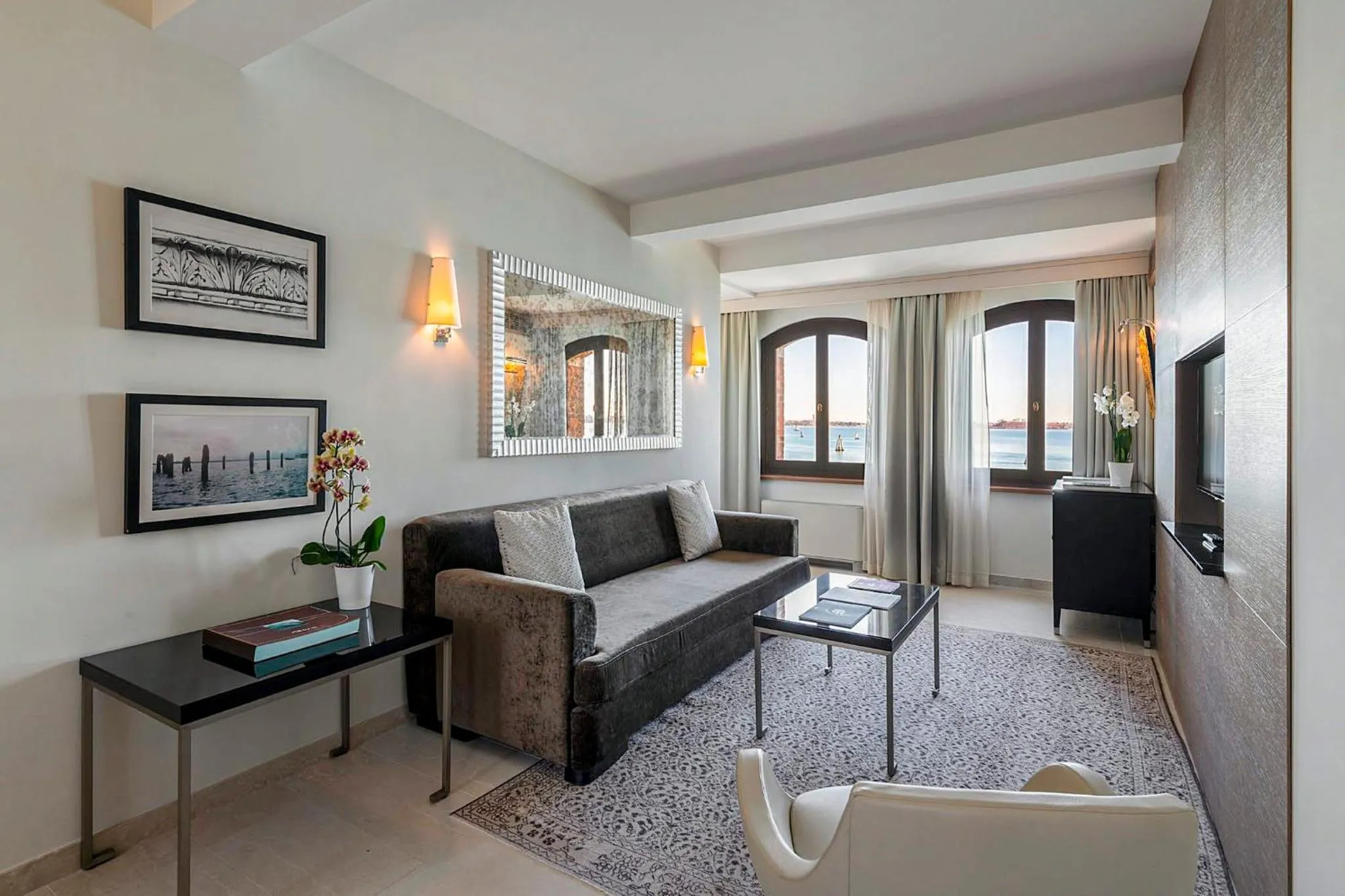 Photo of the whole room in San Clemente Palace Venice