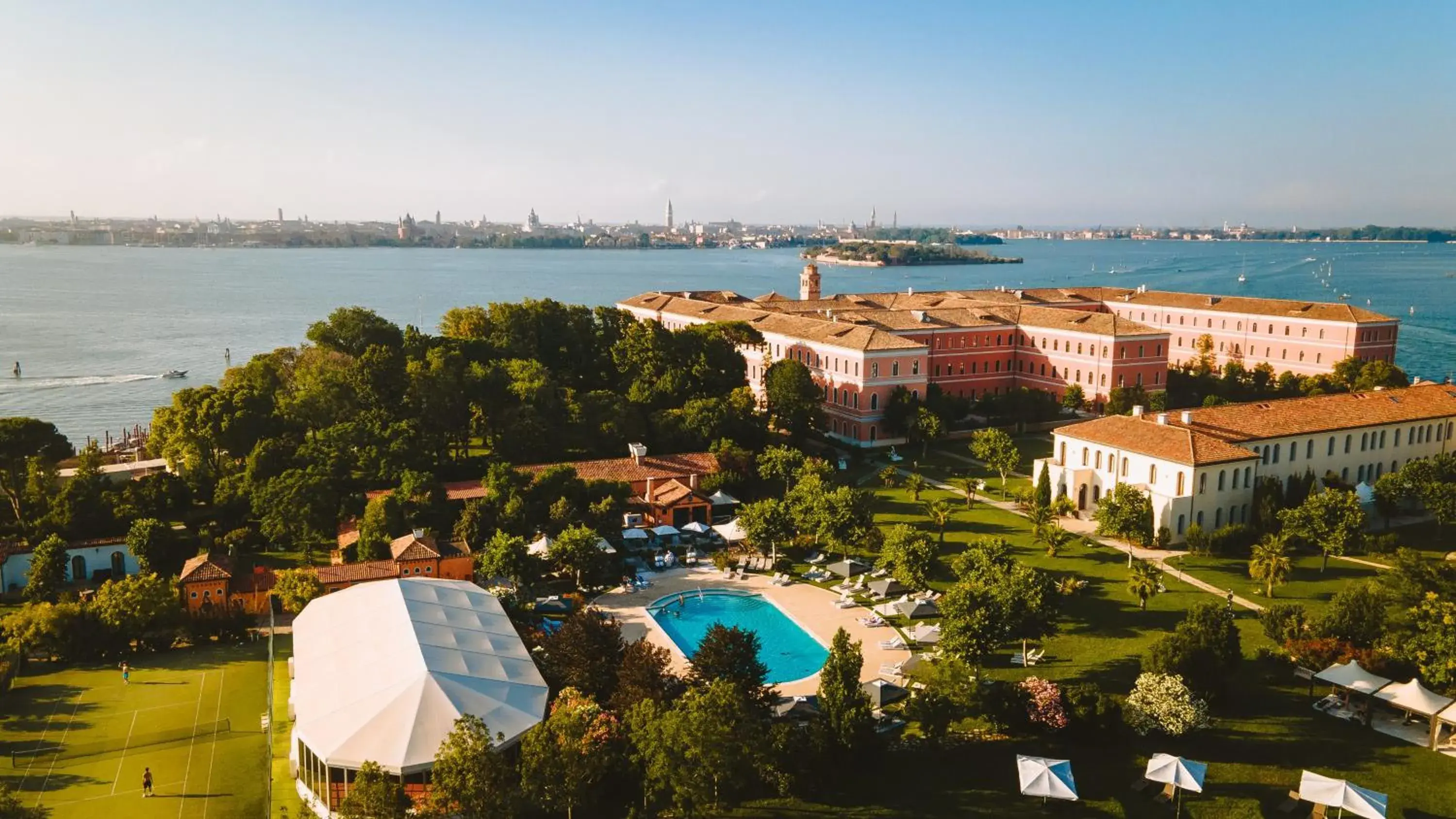 Property building in San Clemente Palace, Venice - Managed by Mandarin Oriental Property building in San Clemente Palace, Venice - Managed by Mandarin Oriental