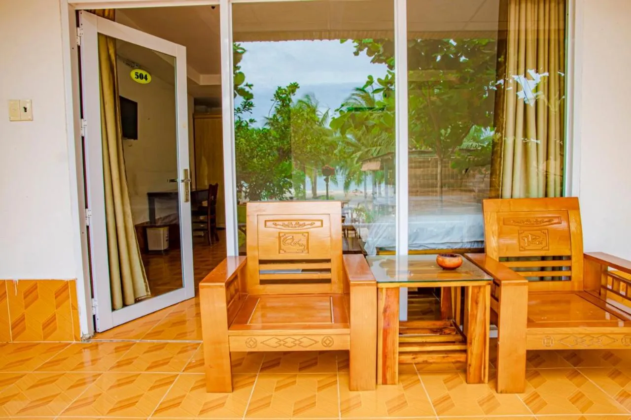 Seating area in Thiên Tân Hotel