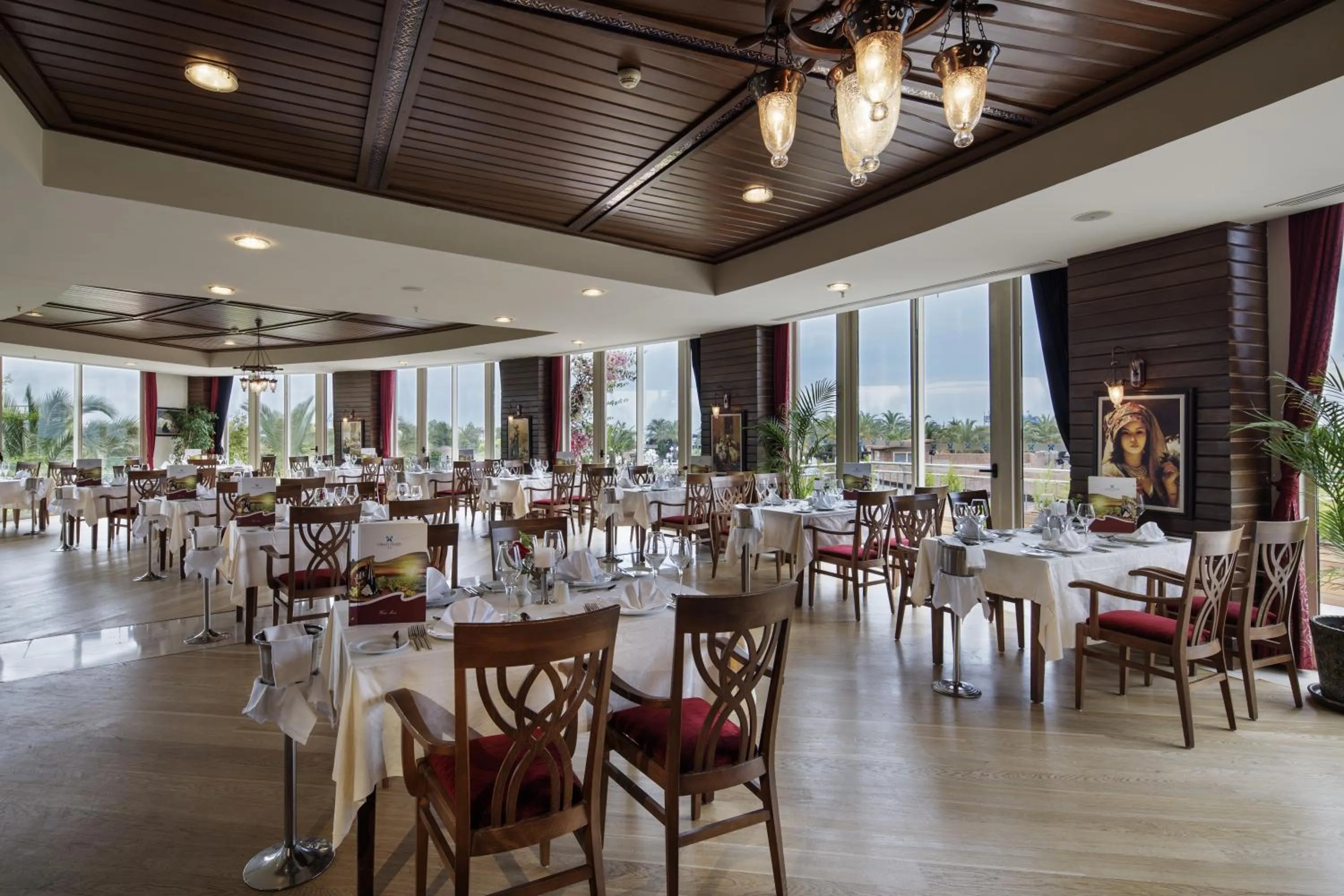 Restaurant/places to eat in Liberty Hotels Lara
