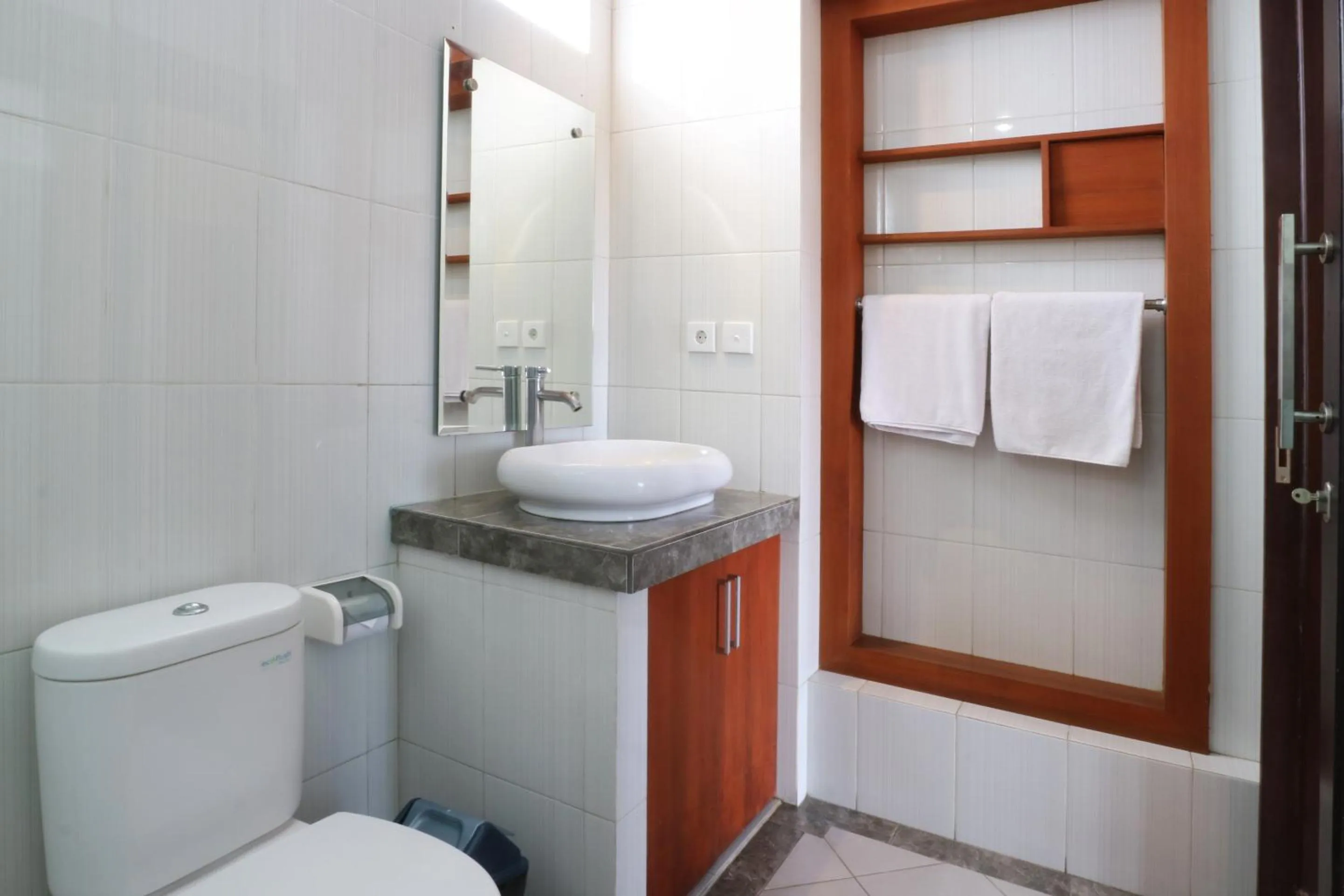 Bathroom in Kondra Premiere Guest House Kuta