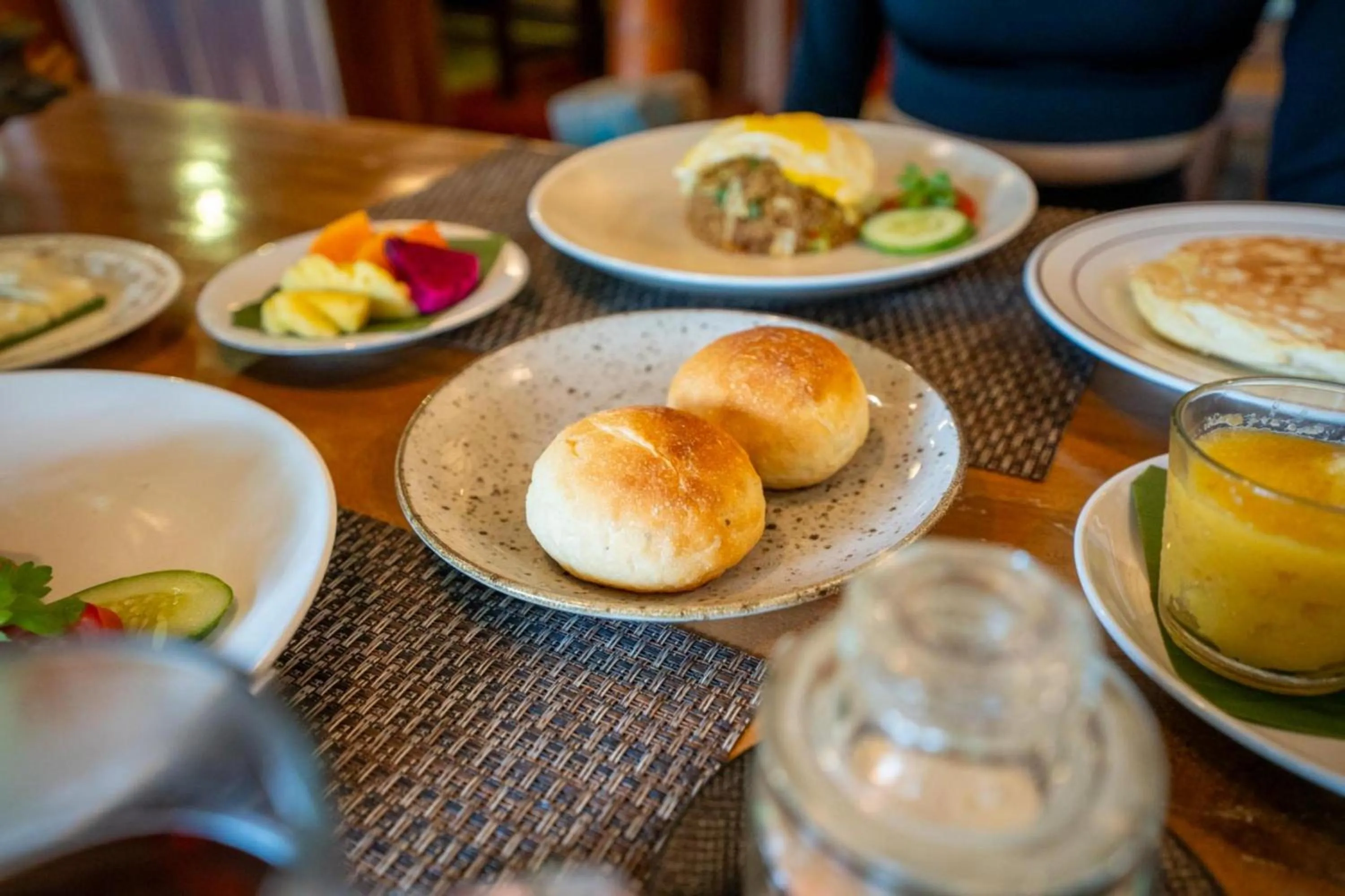 Food and drinks in Sang Giri Mountain Tent Resort