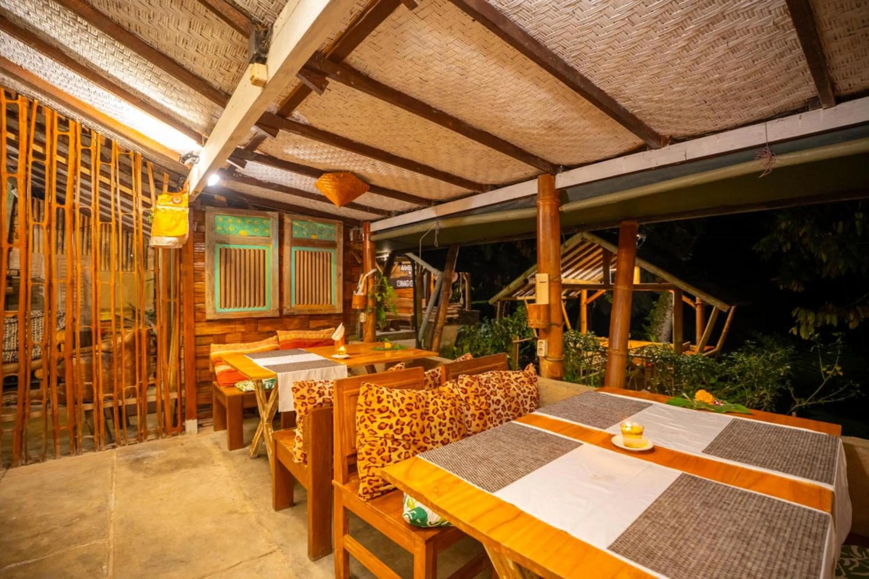 Restaurant/places to eat in Sang Giri Mountain Tent Resort