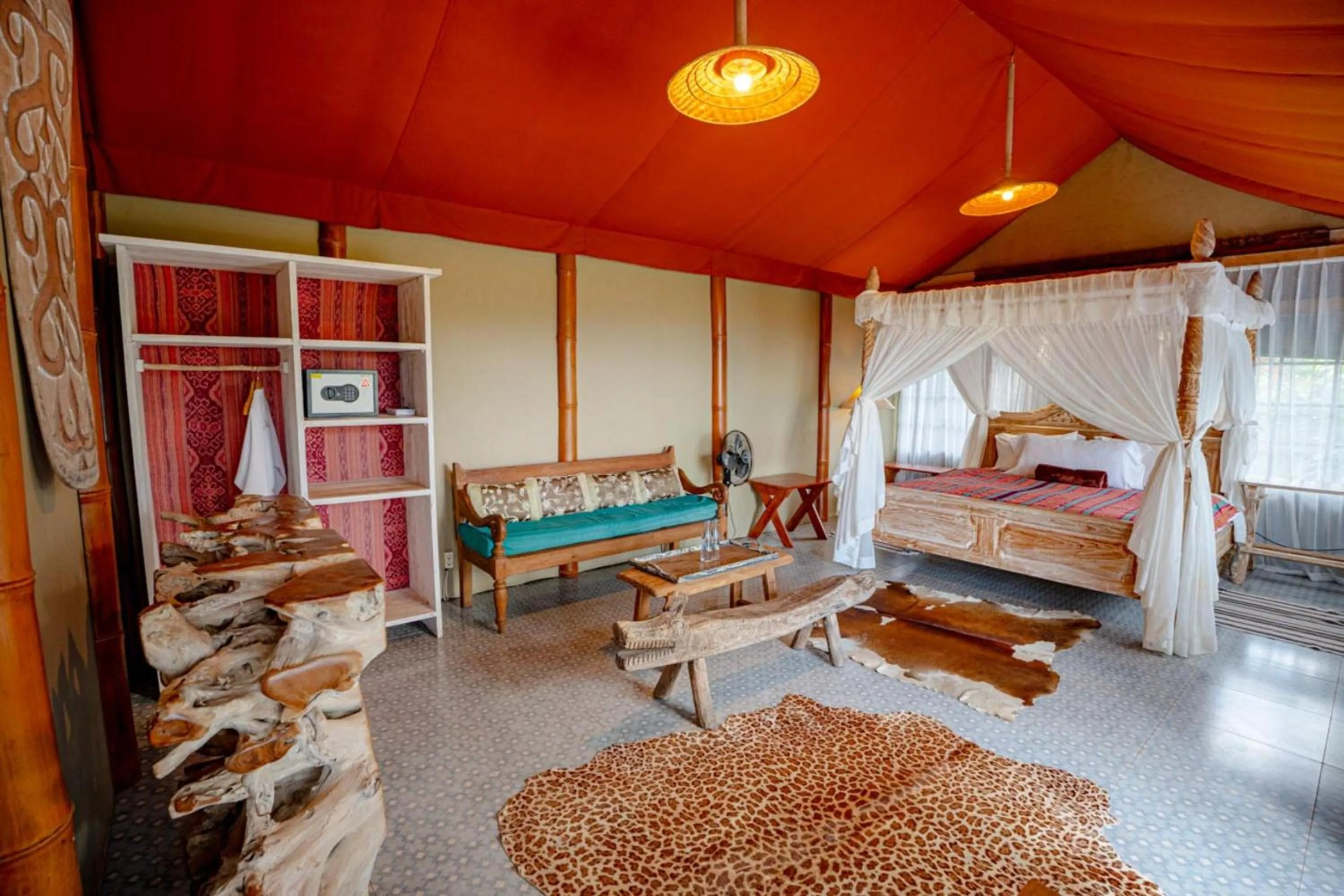 Bed in Sang Giri Mountain Tent Resort