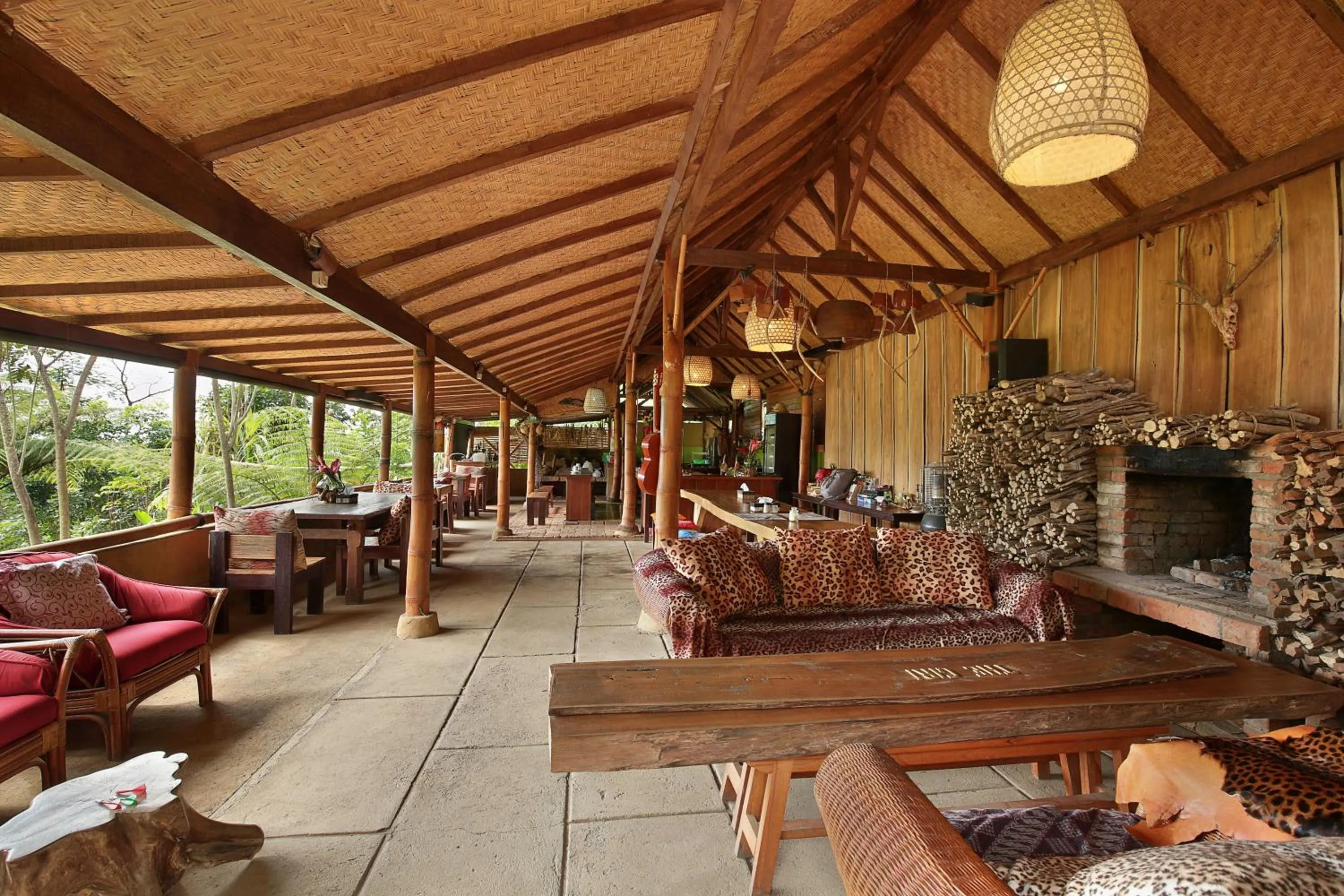Restaurant/places to eat in Sang Giri Mountain Tent Resort