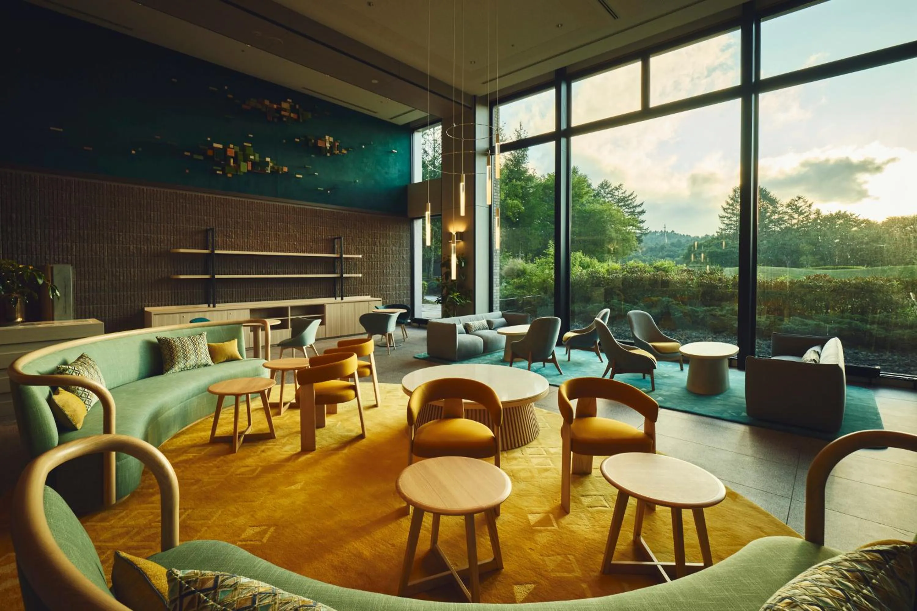 Lounge or bar in ANA Holiday Inn Resort Karuizawa by IHG