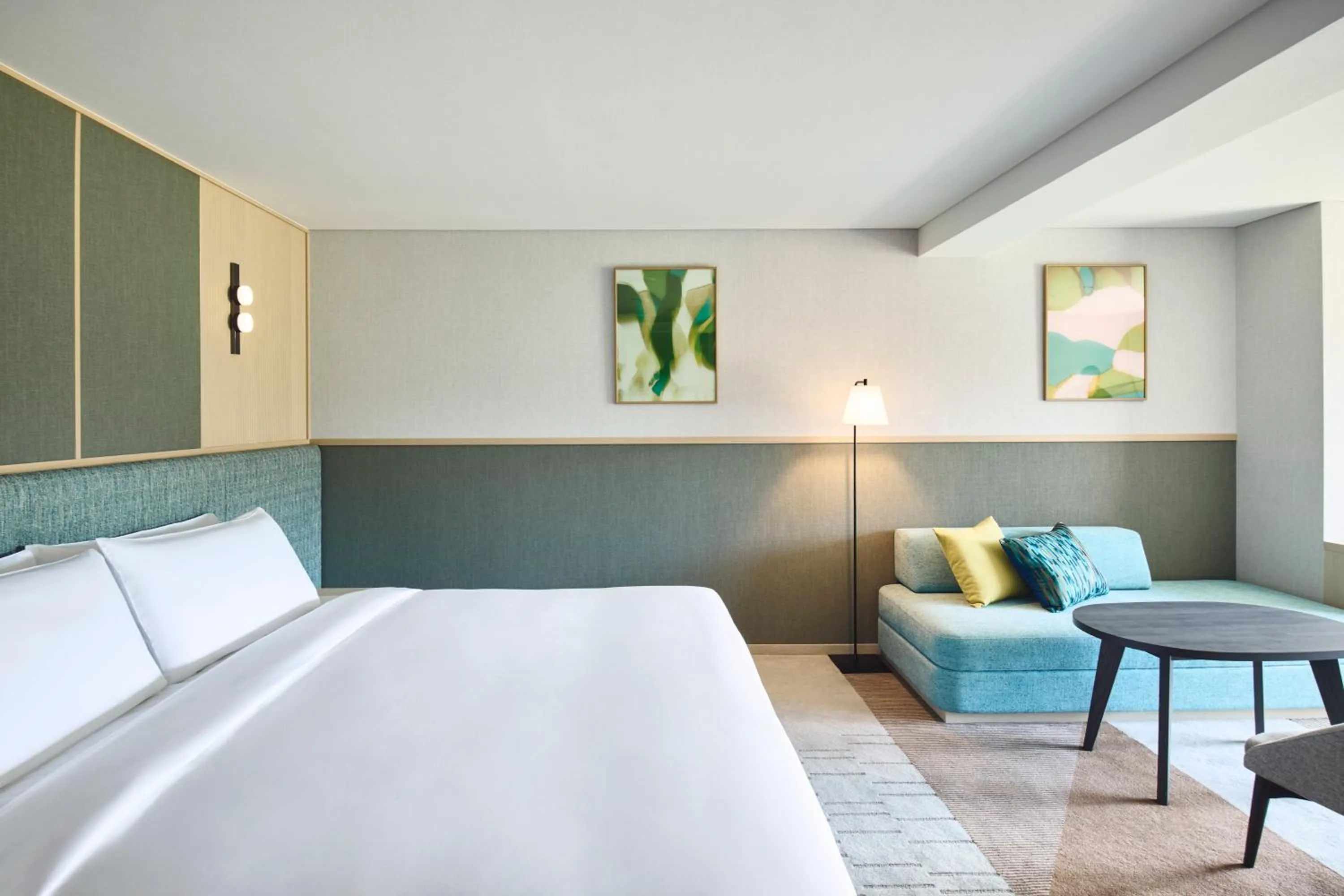 Photo of the whole room, Bed in ANA Holiday Inn Resort Karuizawa by IHG