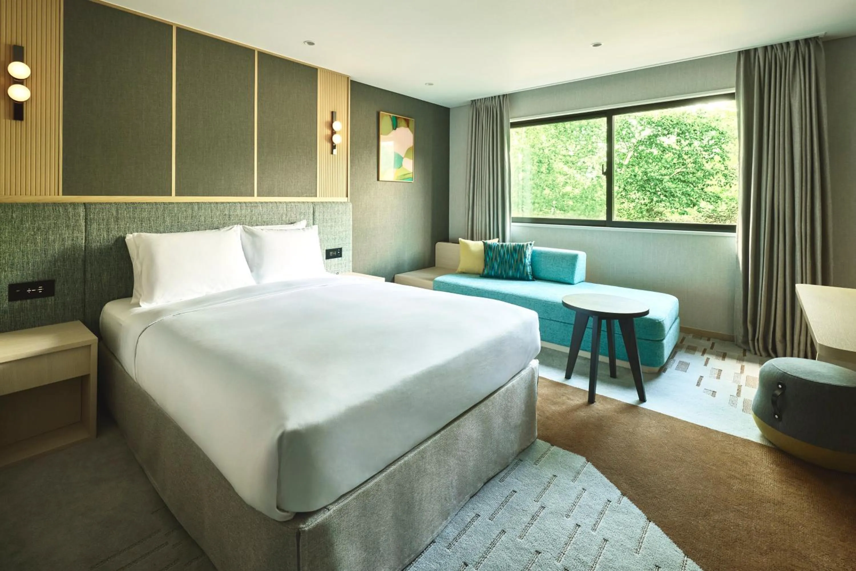 Photo of the whole room, Bed in ANA Holiday Inn Resort Karuizawa by IHG