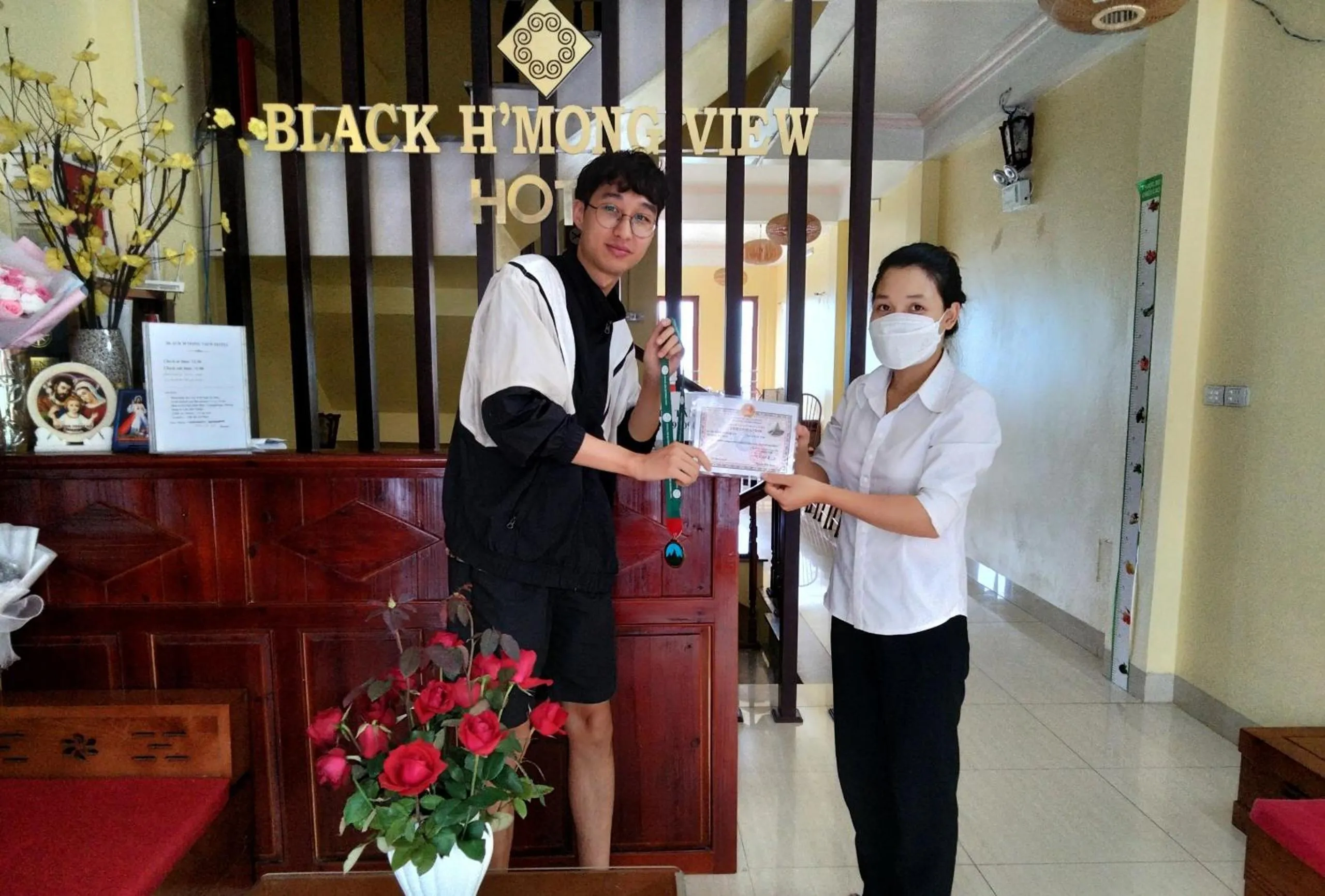 People in Black Hmong View hotel