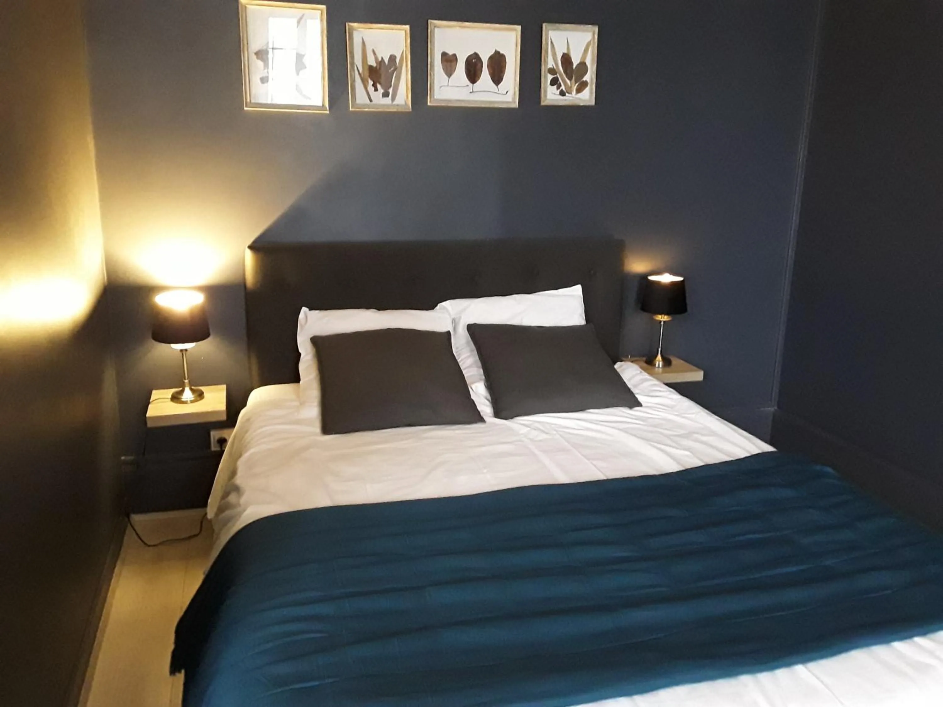 Bed in La Pomme d'Or