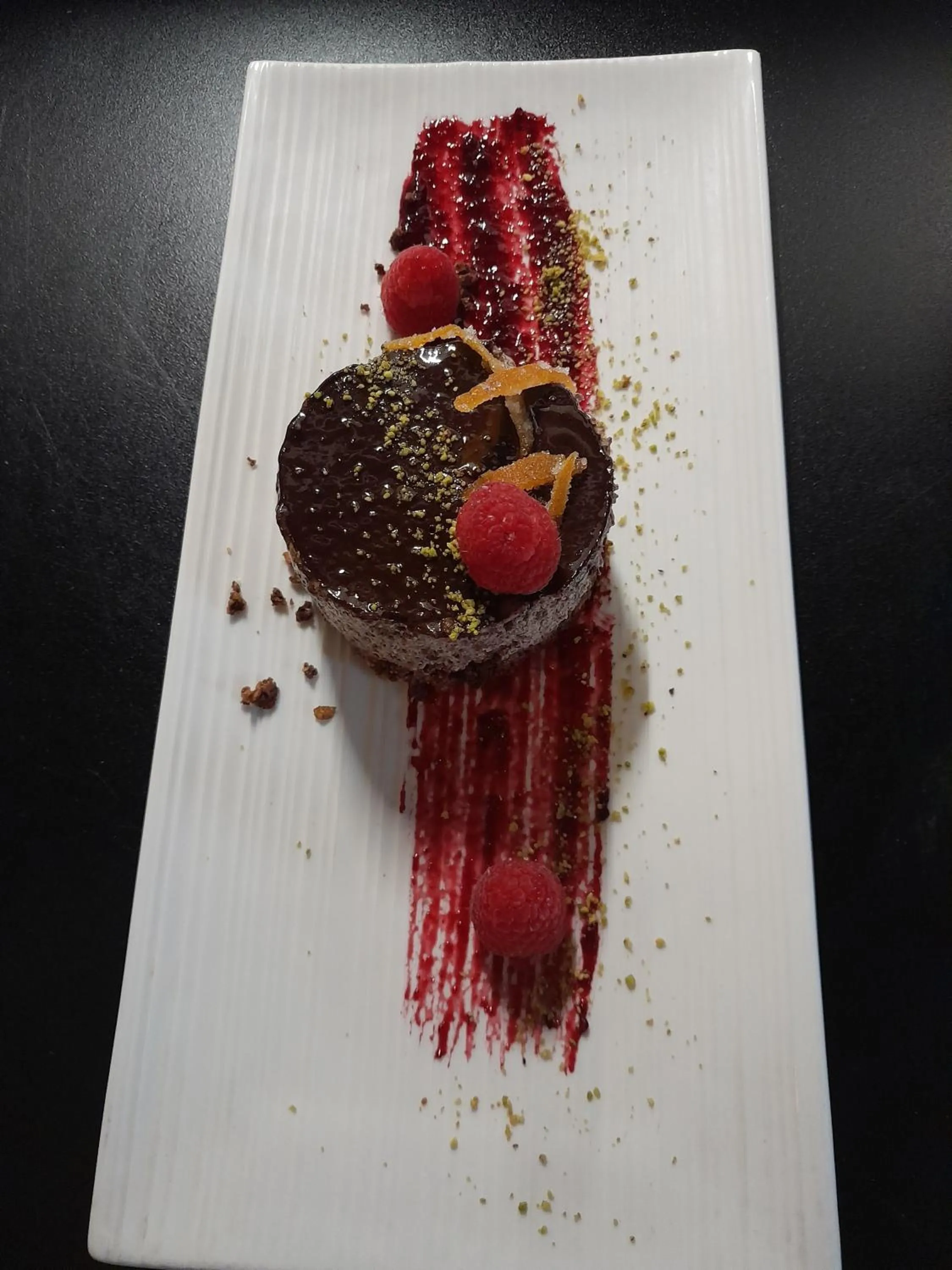 Restaurant/places to eat in La Pomme d'Or