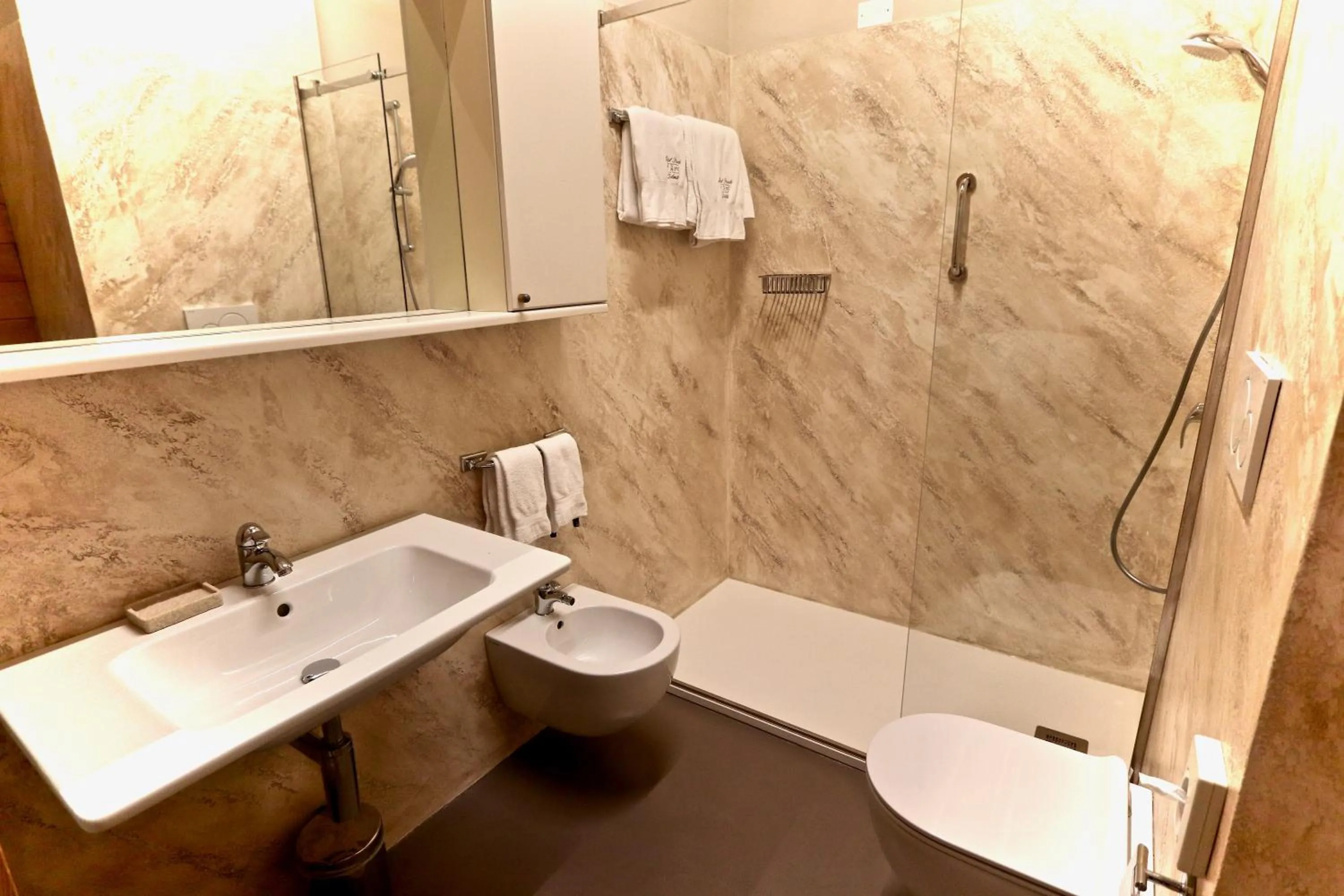 Bathroom in Hotel Pinzolo-Dolomiti