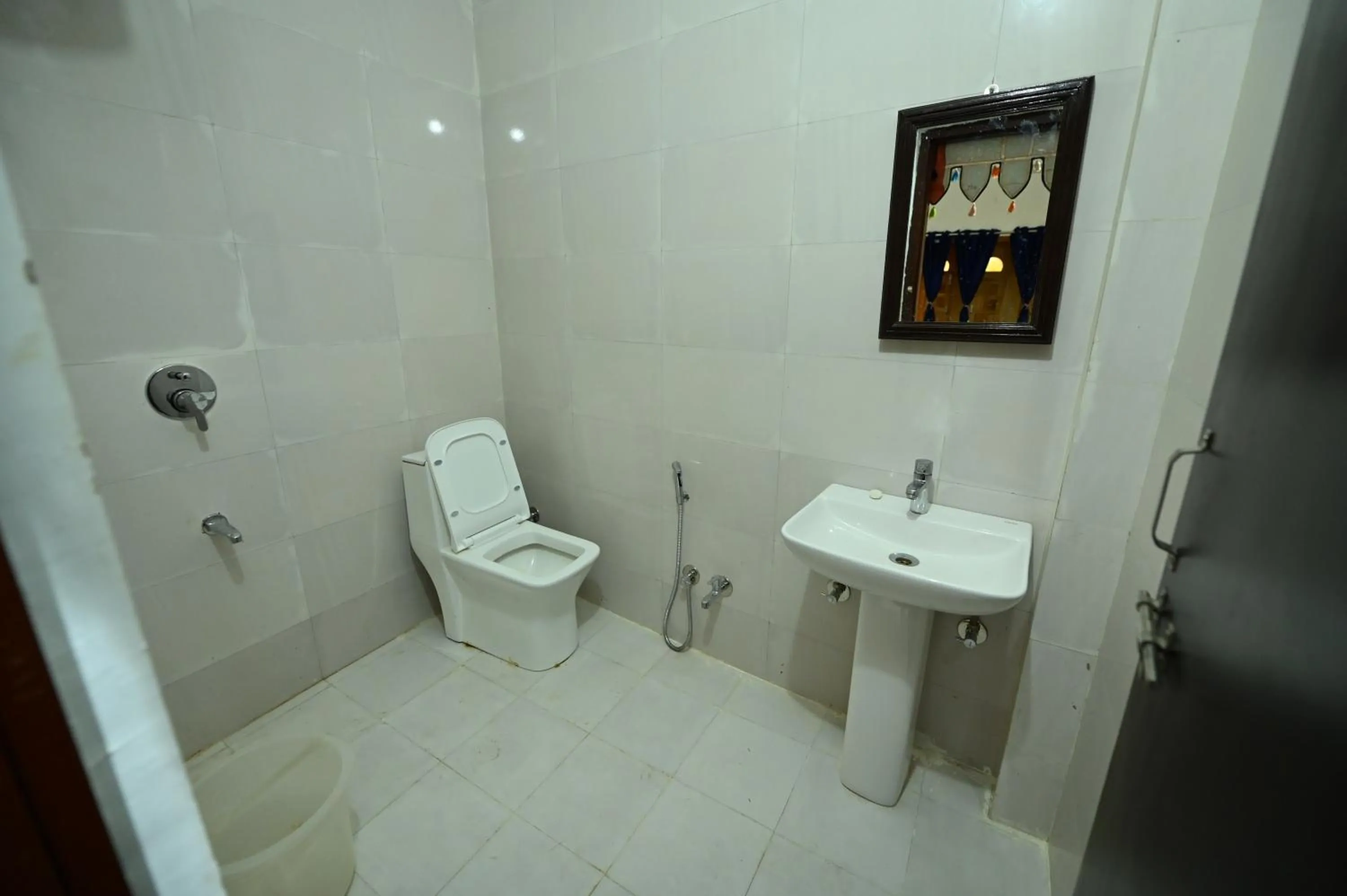 Toilet in kings villa Jaisalmer