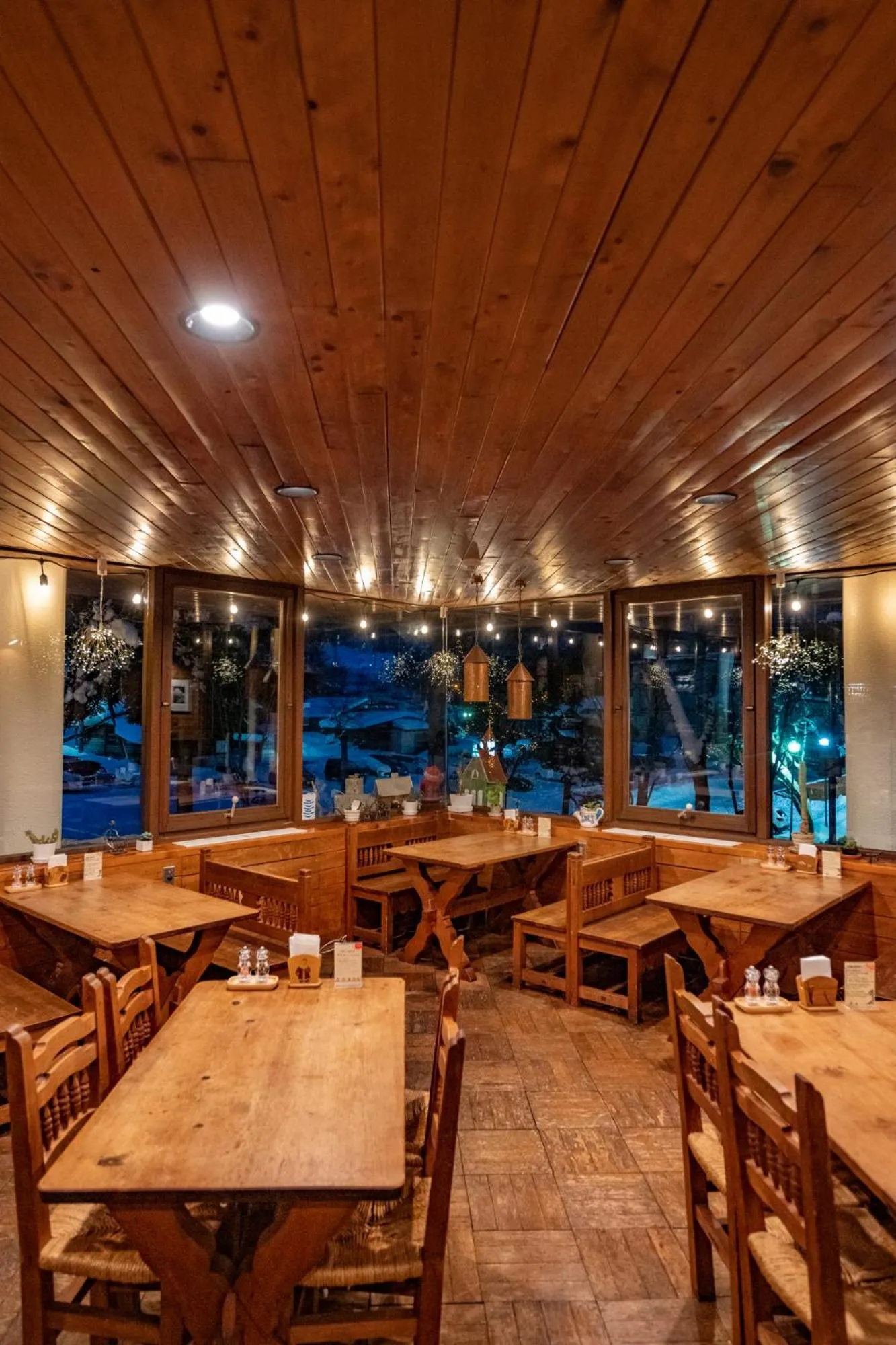 Restaurant/places to eat in Lodge Scole