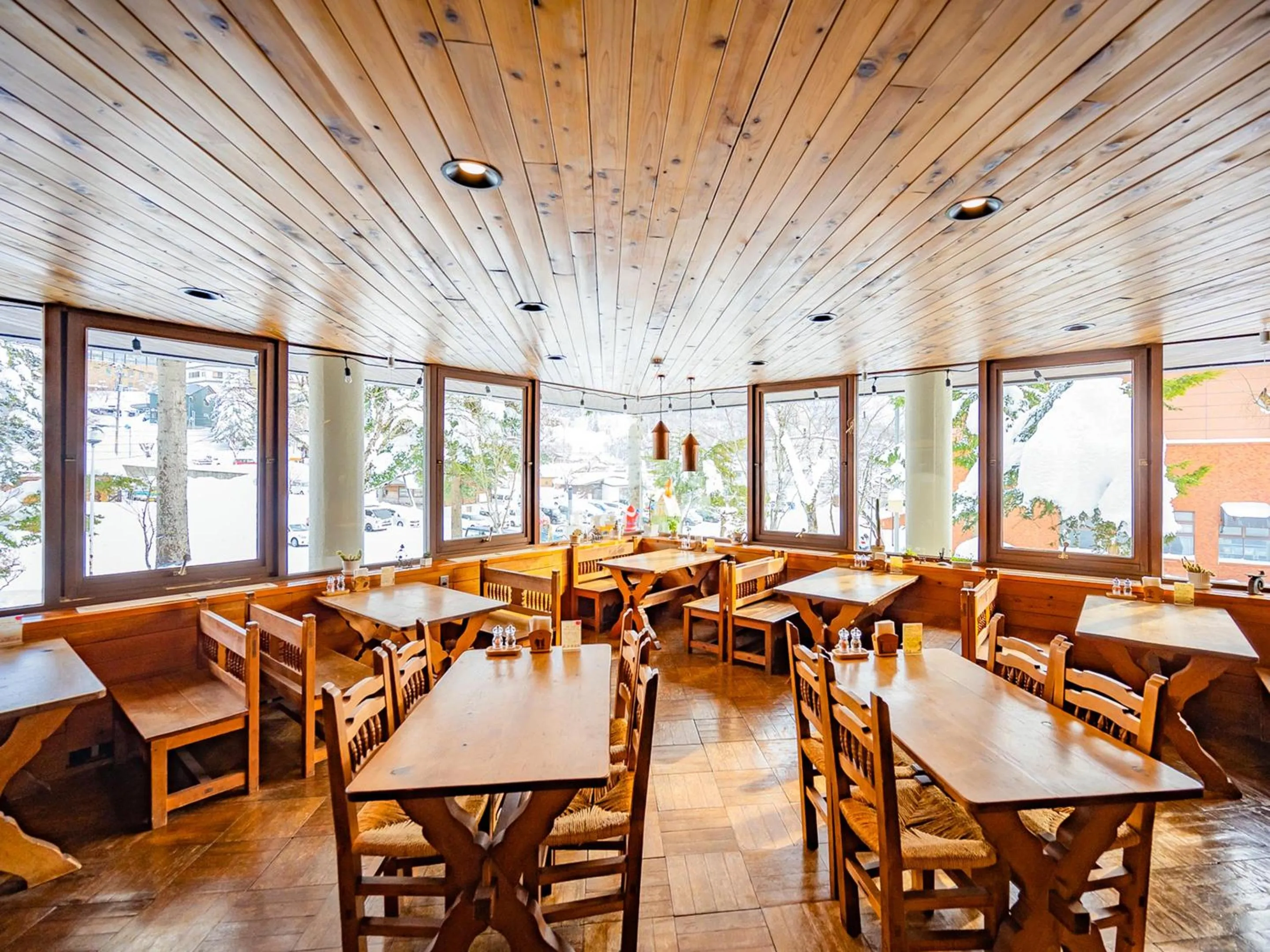 Restaurant/places to eat in Lodge Scole