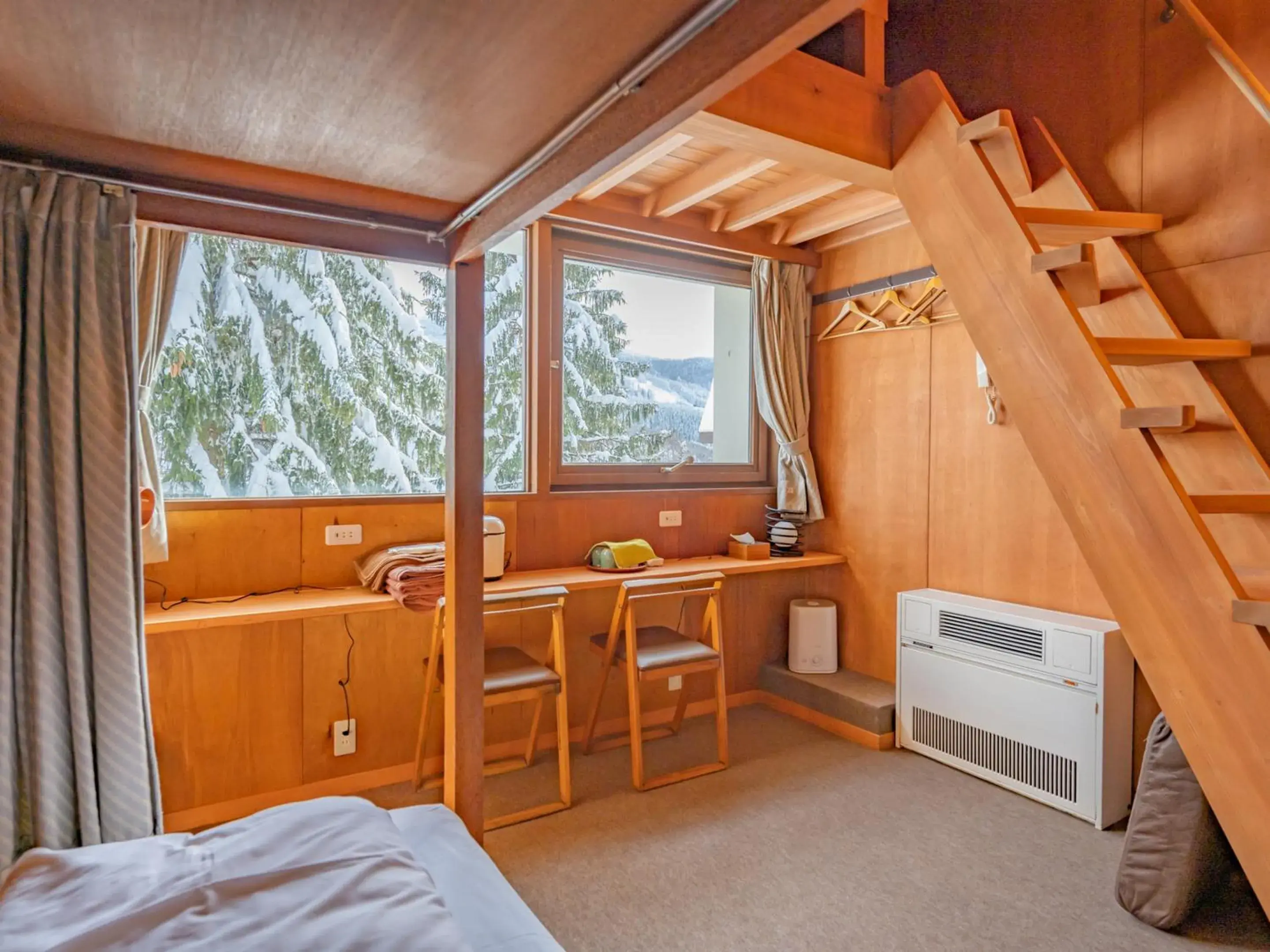 Quadruple Room with Shared Bathroom - single occupancy in Lodge Scole Quadruple Room with Shared Bathroom - single occupancy in Lodge Scole