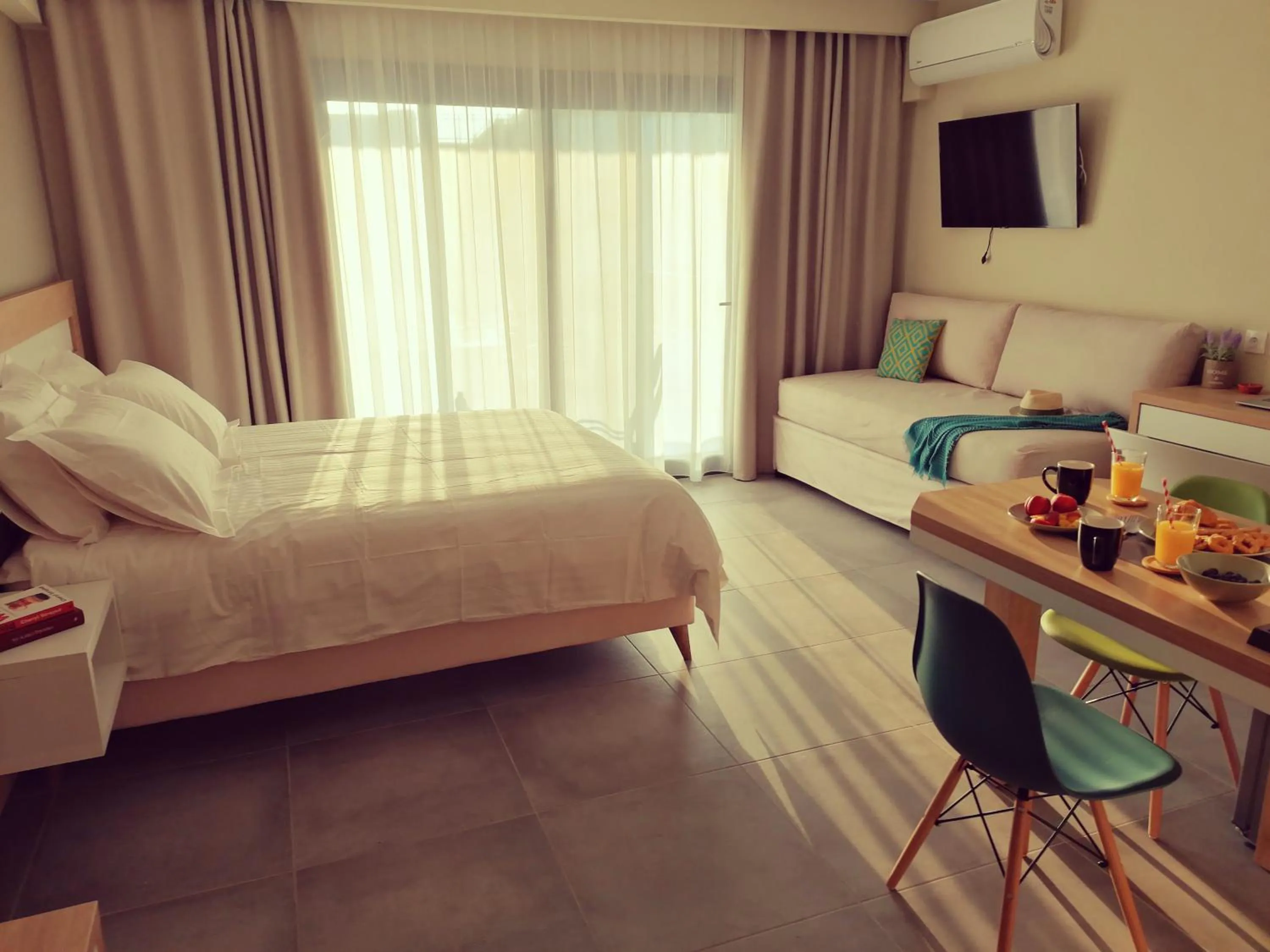 Bed in Garden Apartments