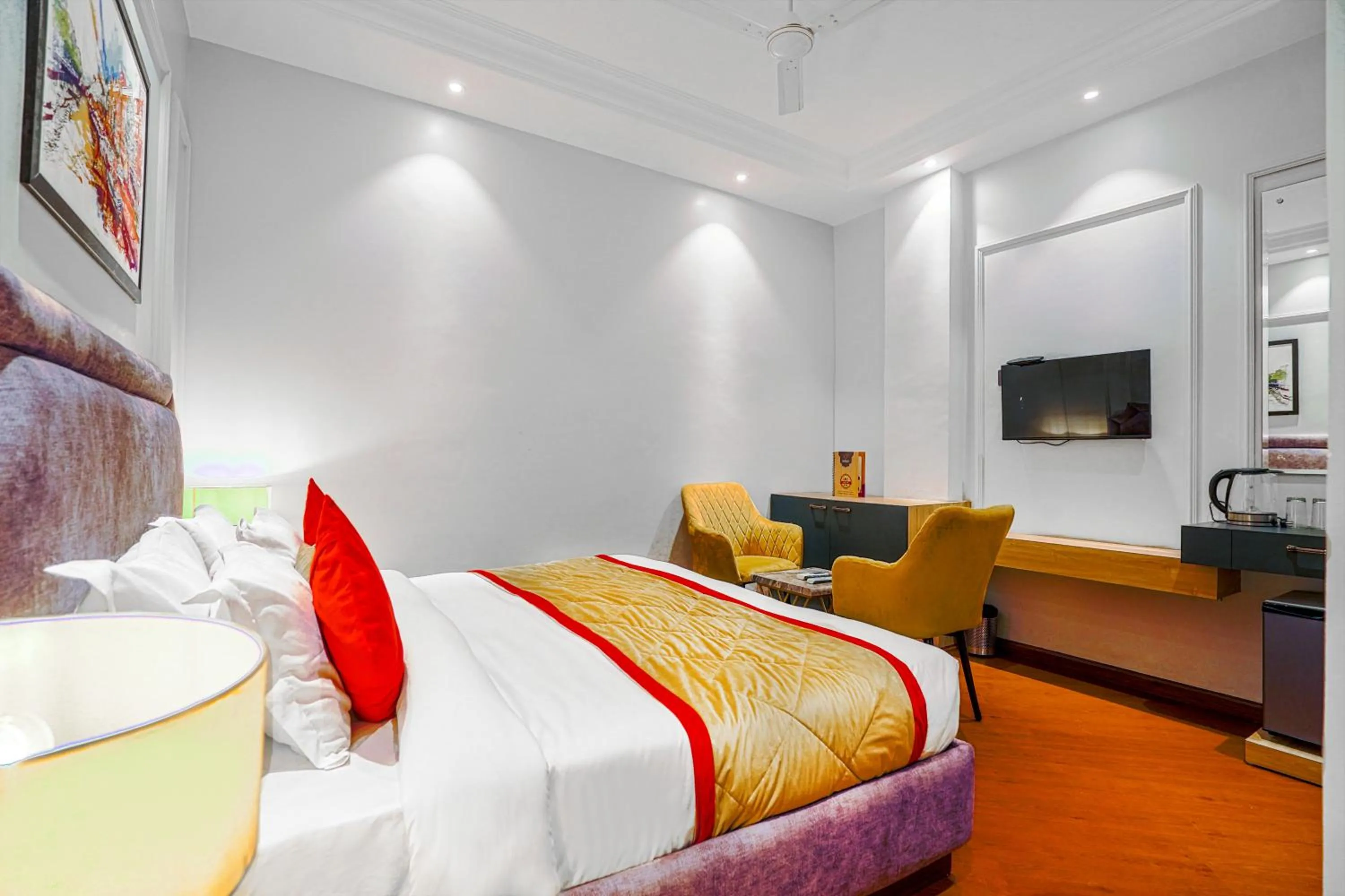 TV and multimedia, Bed in Hotel Grand Cabbana By Levelup Hotels