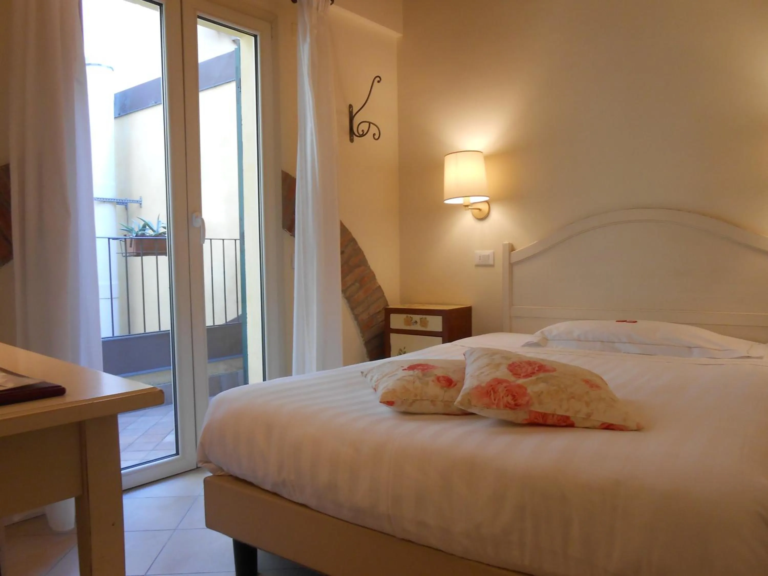 Single Room in Hotel Atlantic