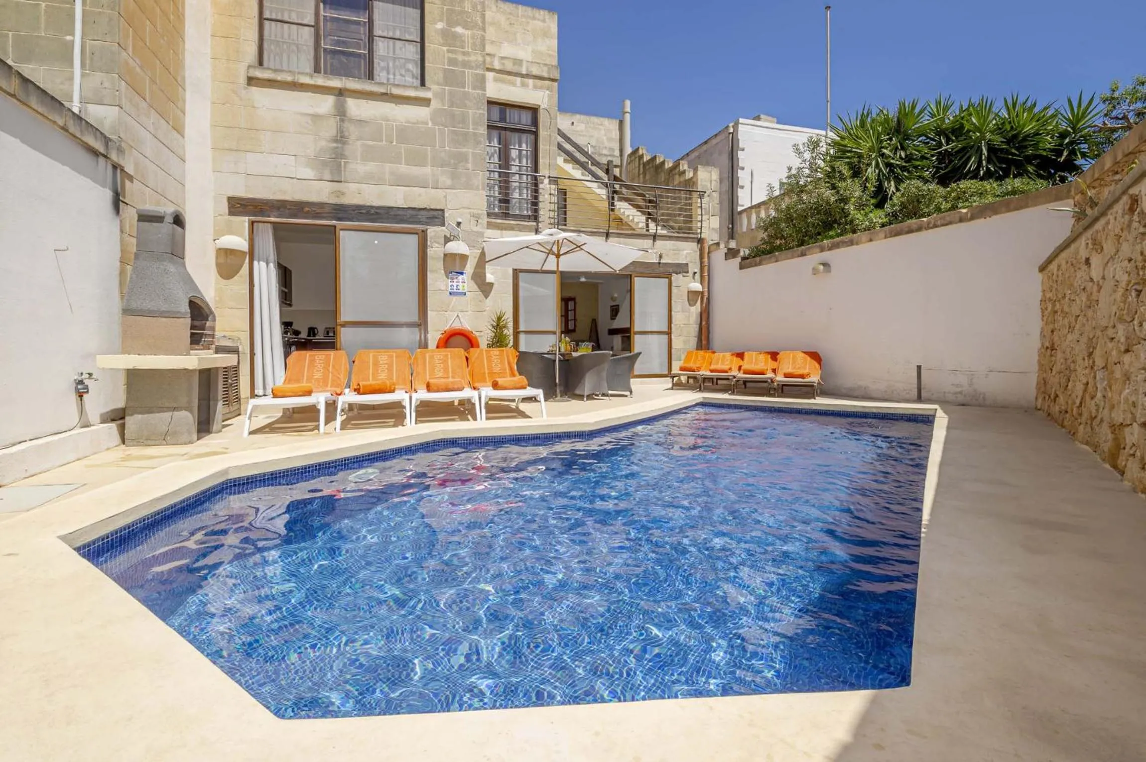 Razzett Luna Holiday Home