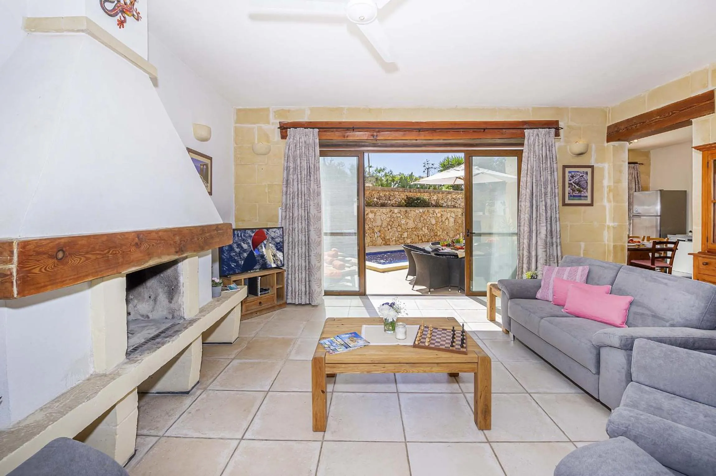 Razzett Luna Holiday Home