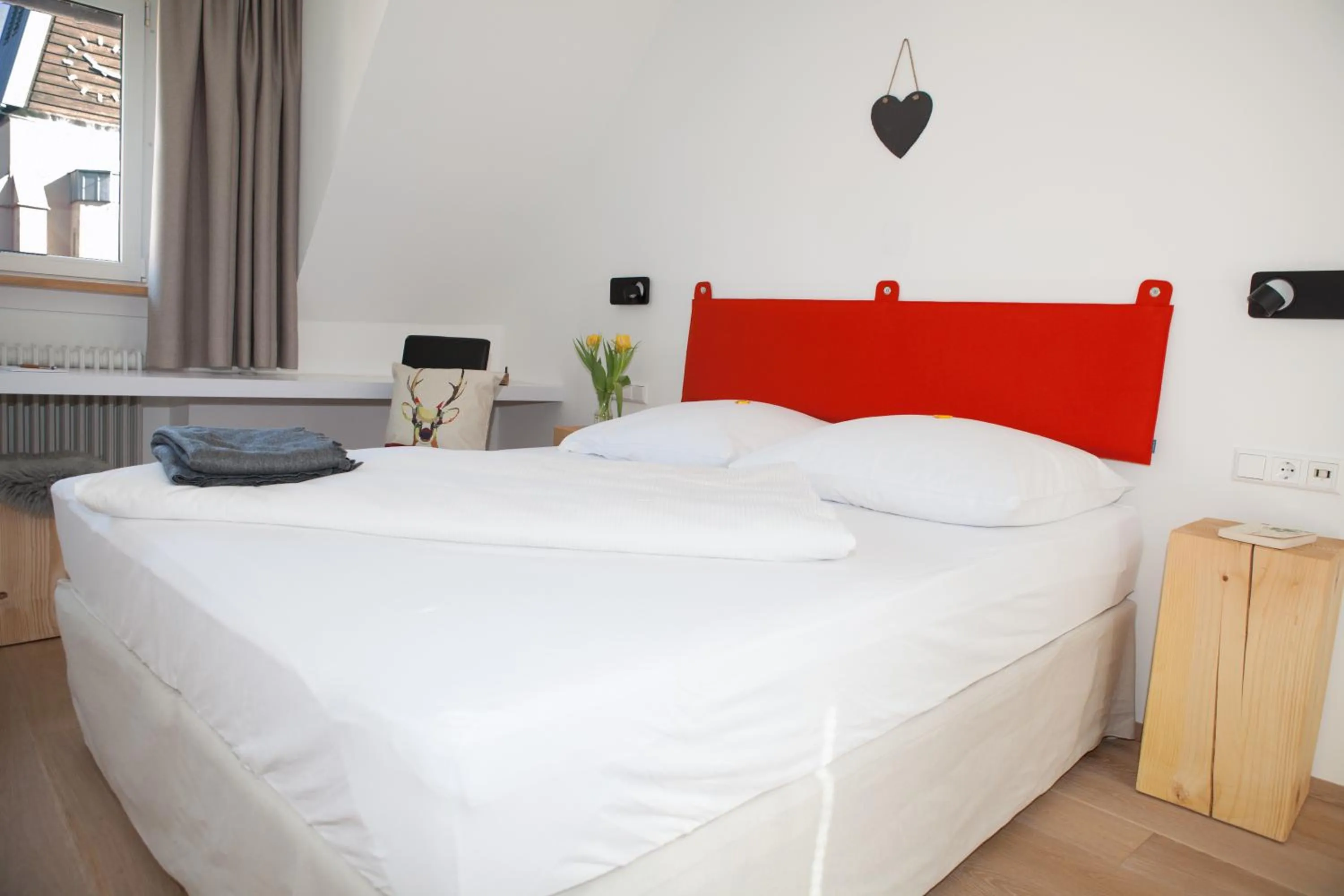 Bed in Gasthaus Hirschenstube & Gästehaus Gehri