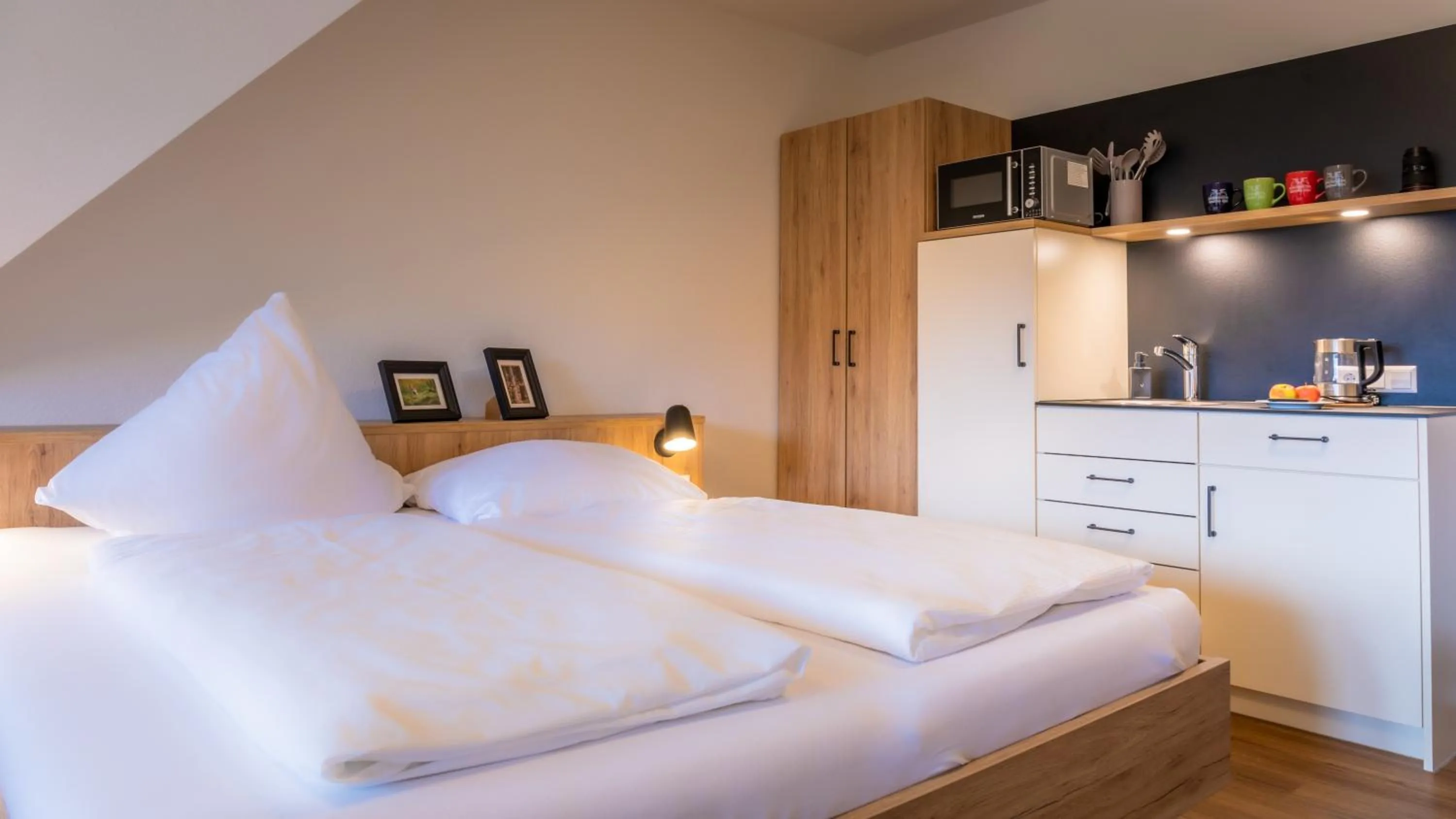 Bed in Gasthaus Hirschenstube & Gästehaus Gehri