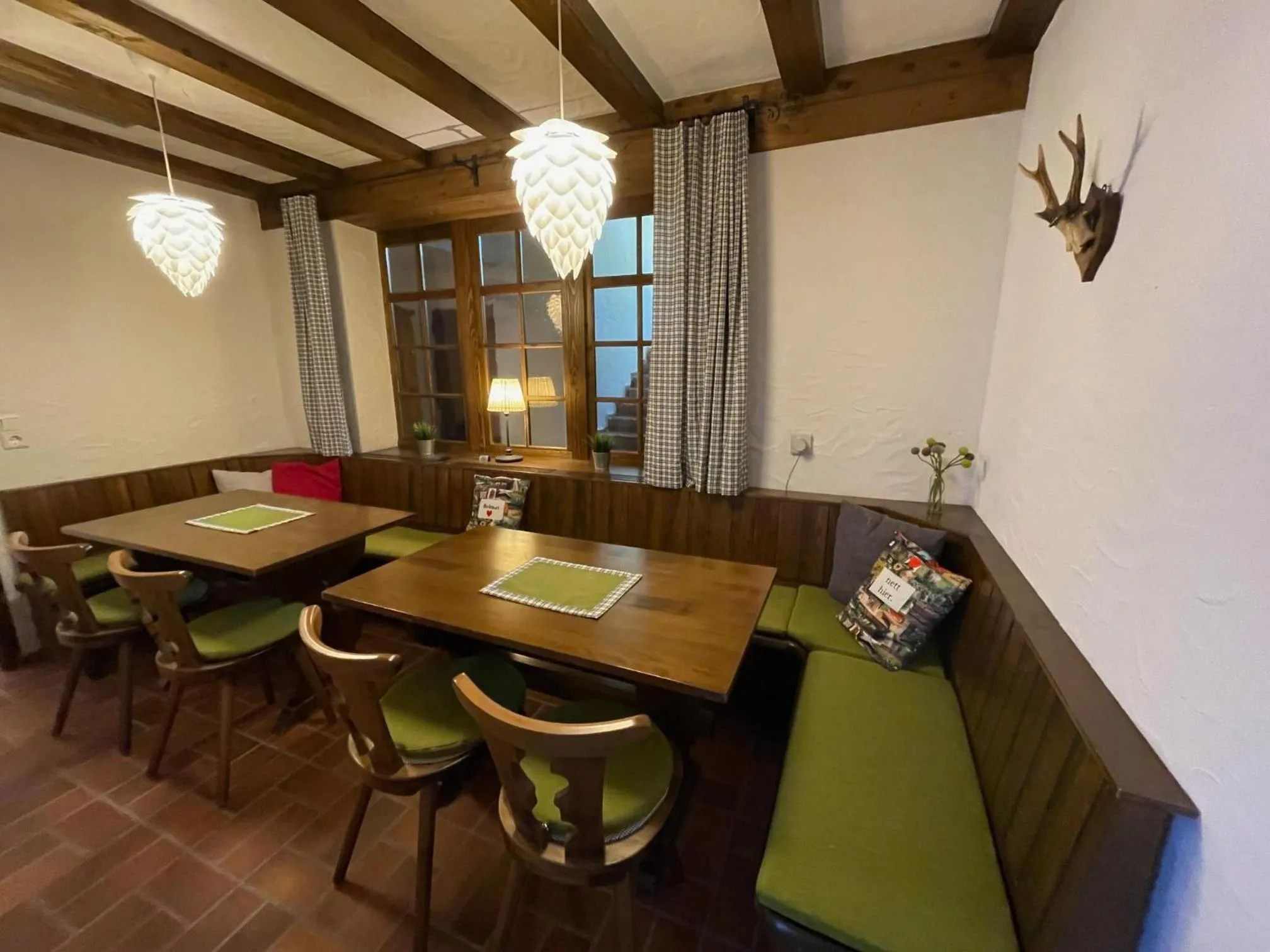 group of guests in Gasthaus Hirschenstube & Gästehaus Gehri