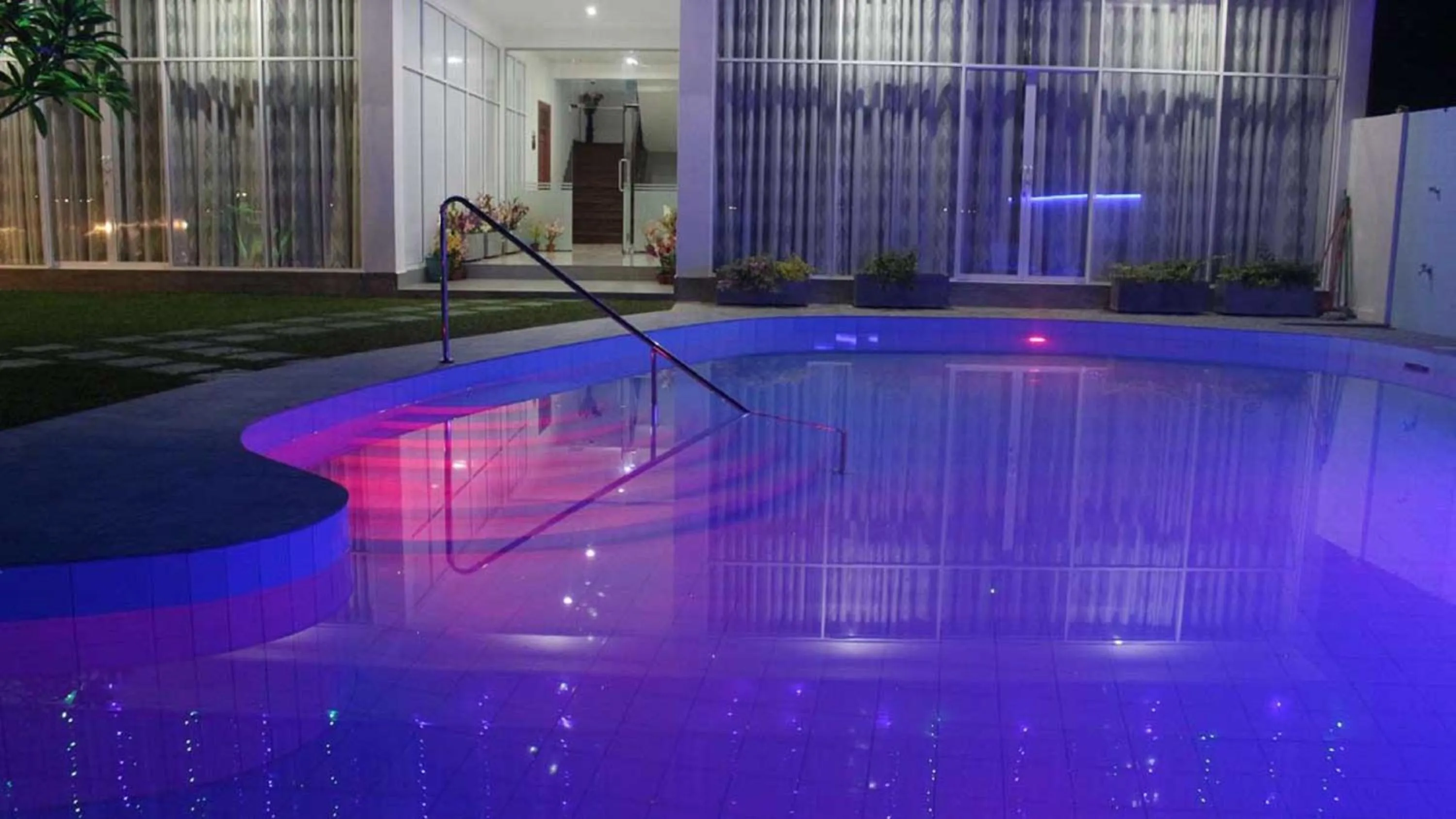 Swimming pool in Ranga Holiday Resort
