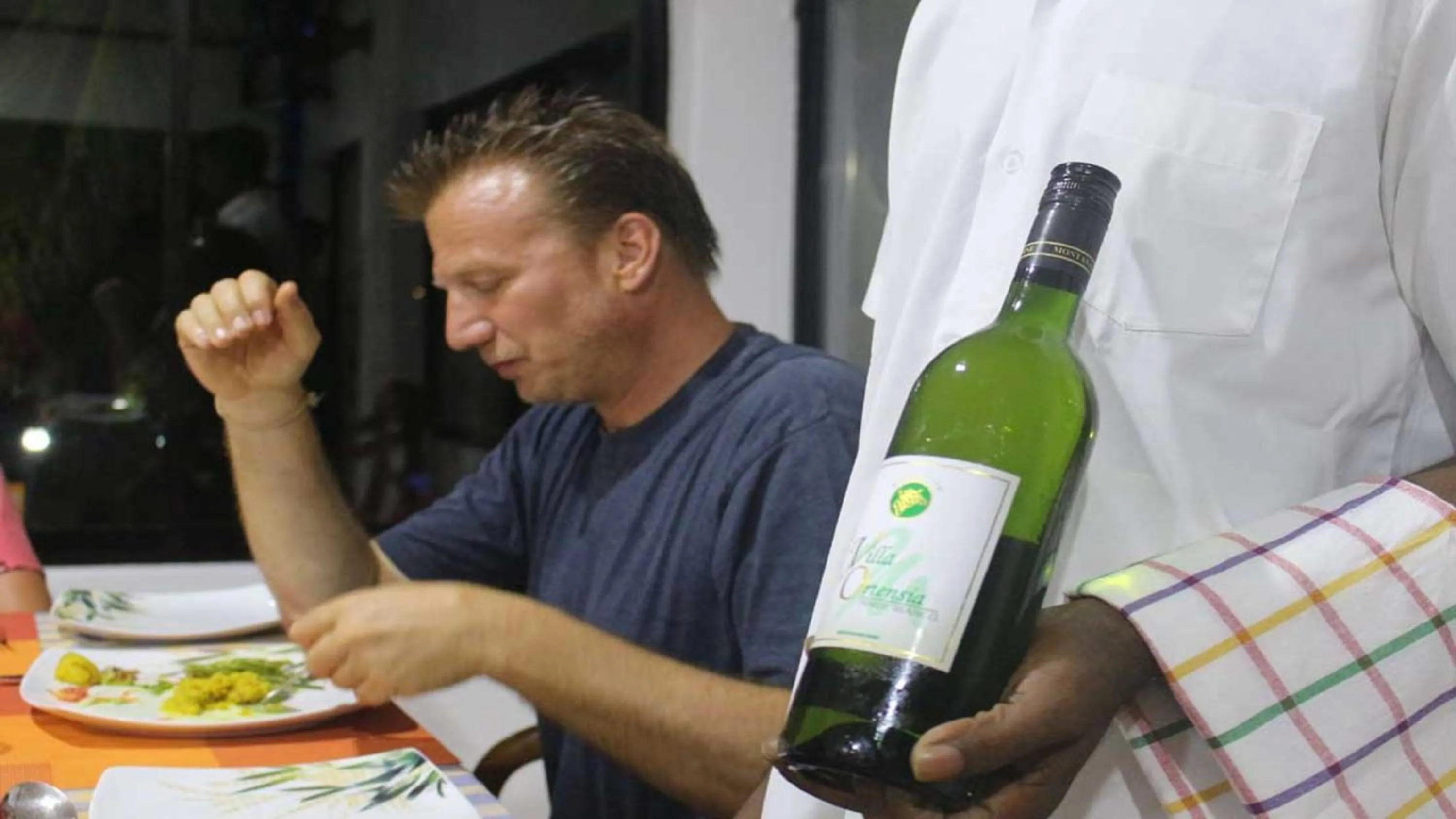 Food and drinks in Ranga Holiday Resort