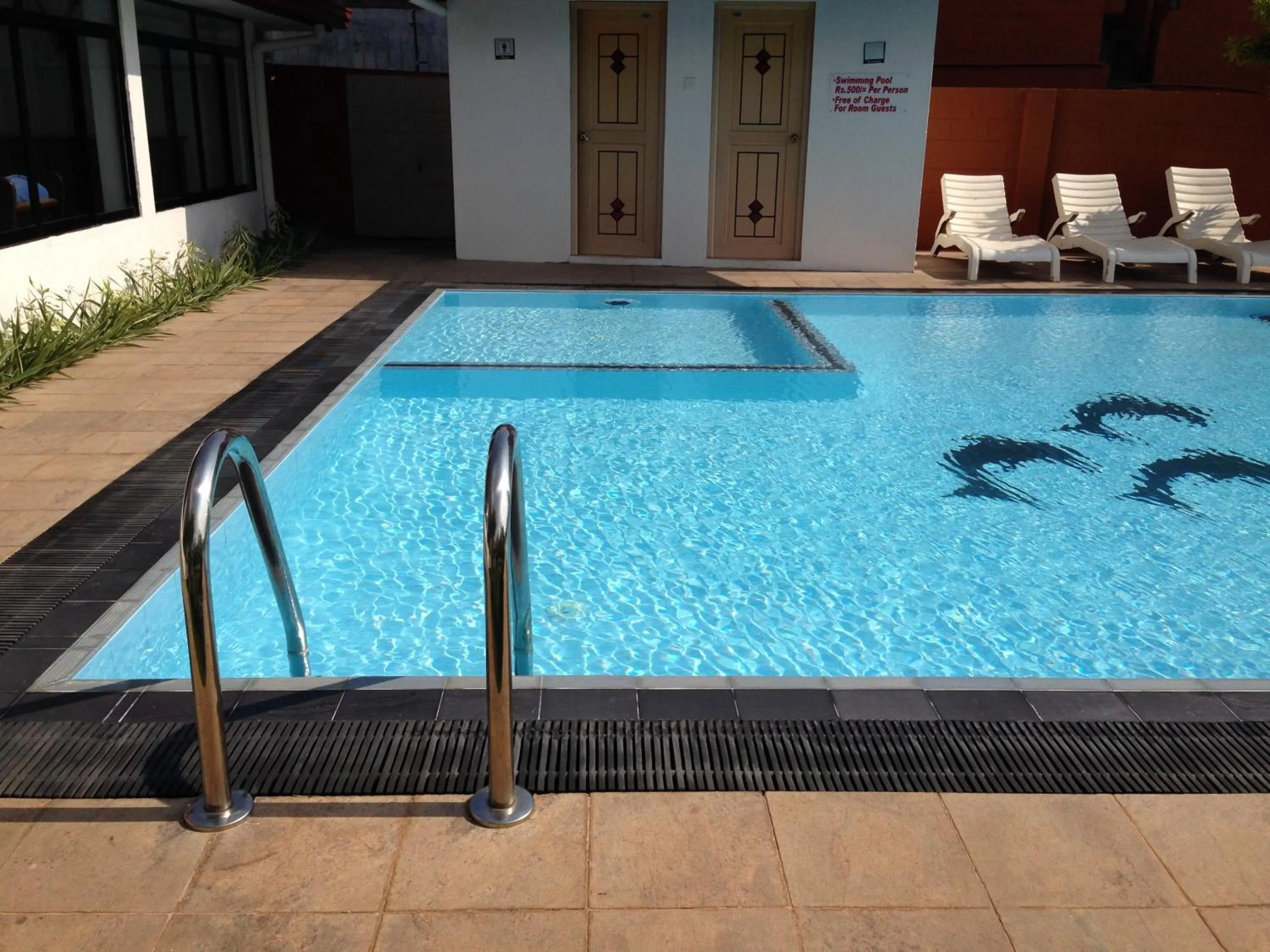 Swimming pool in Ranga Holiday Resort