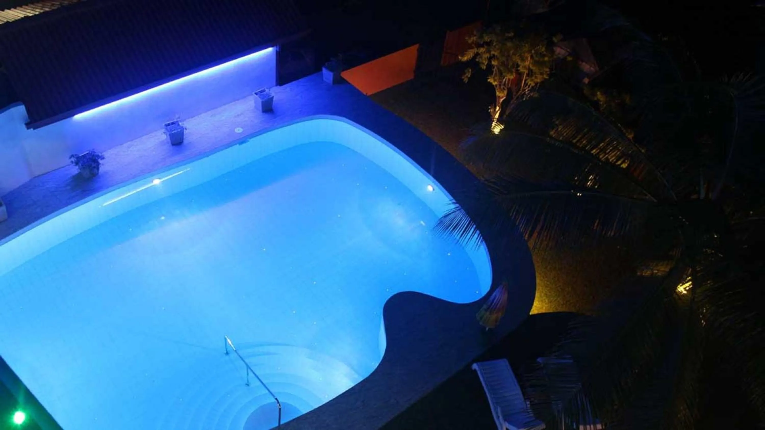 Swimming pool in Ranga Holiday Resort