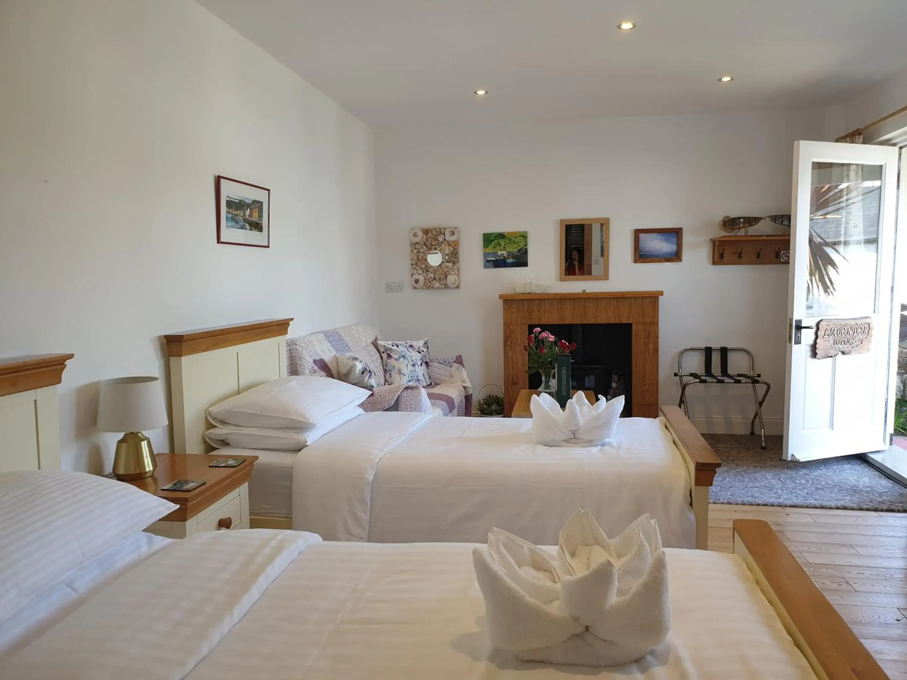 Superior Twin Room with Sea View in Harbour view Superior Twin Room with Sea View in Harbour view