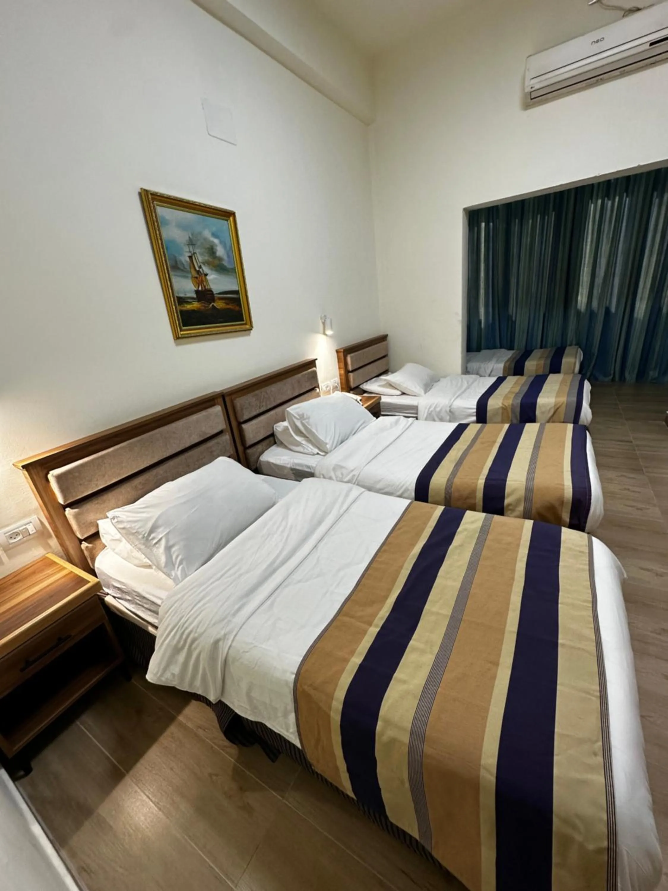 Bed in Shepherd Hotel