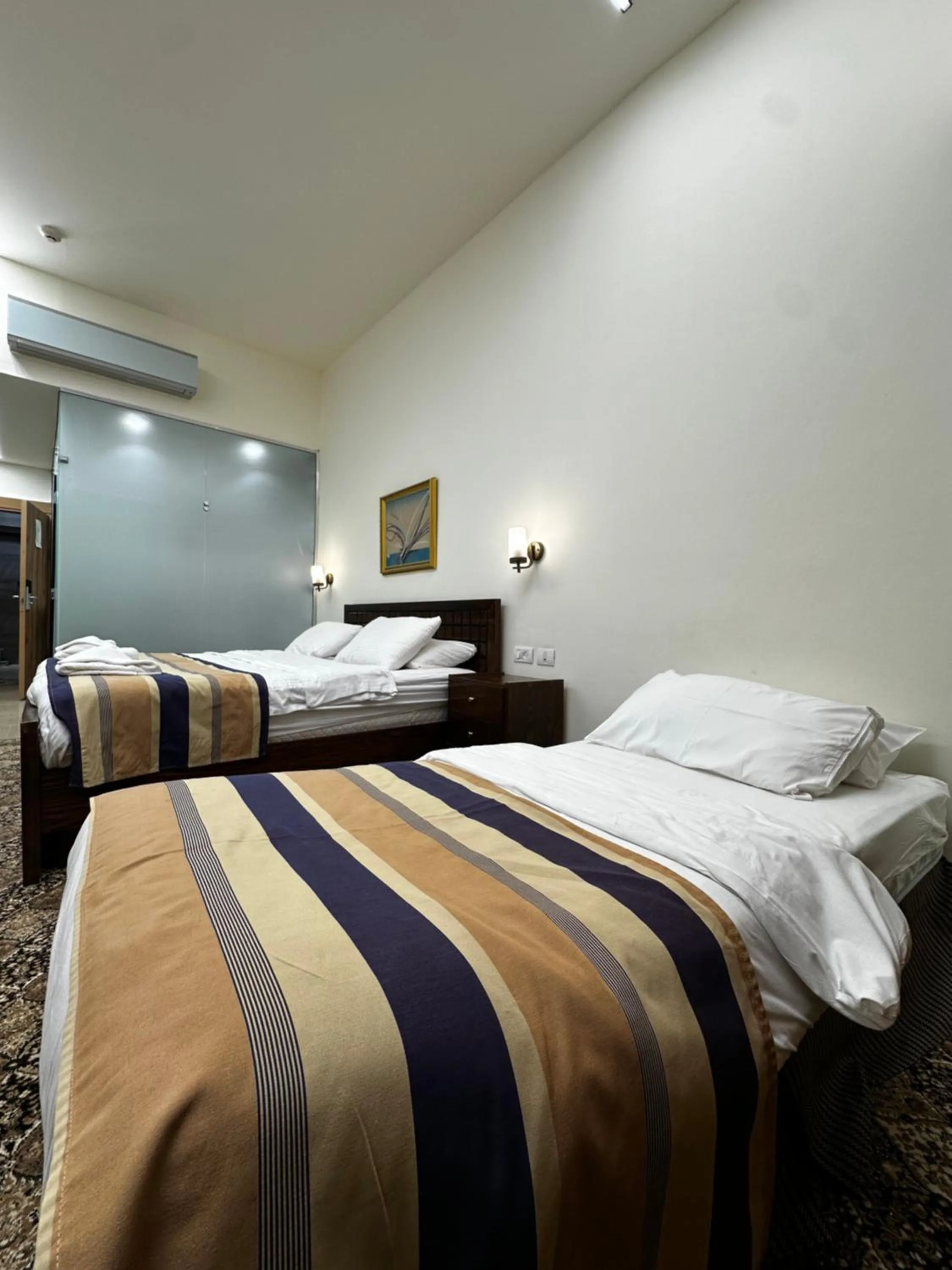Bed in Shepherd Hotel