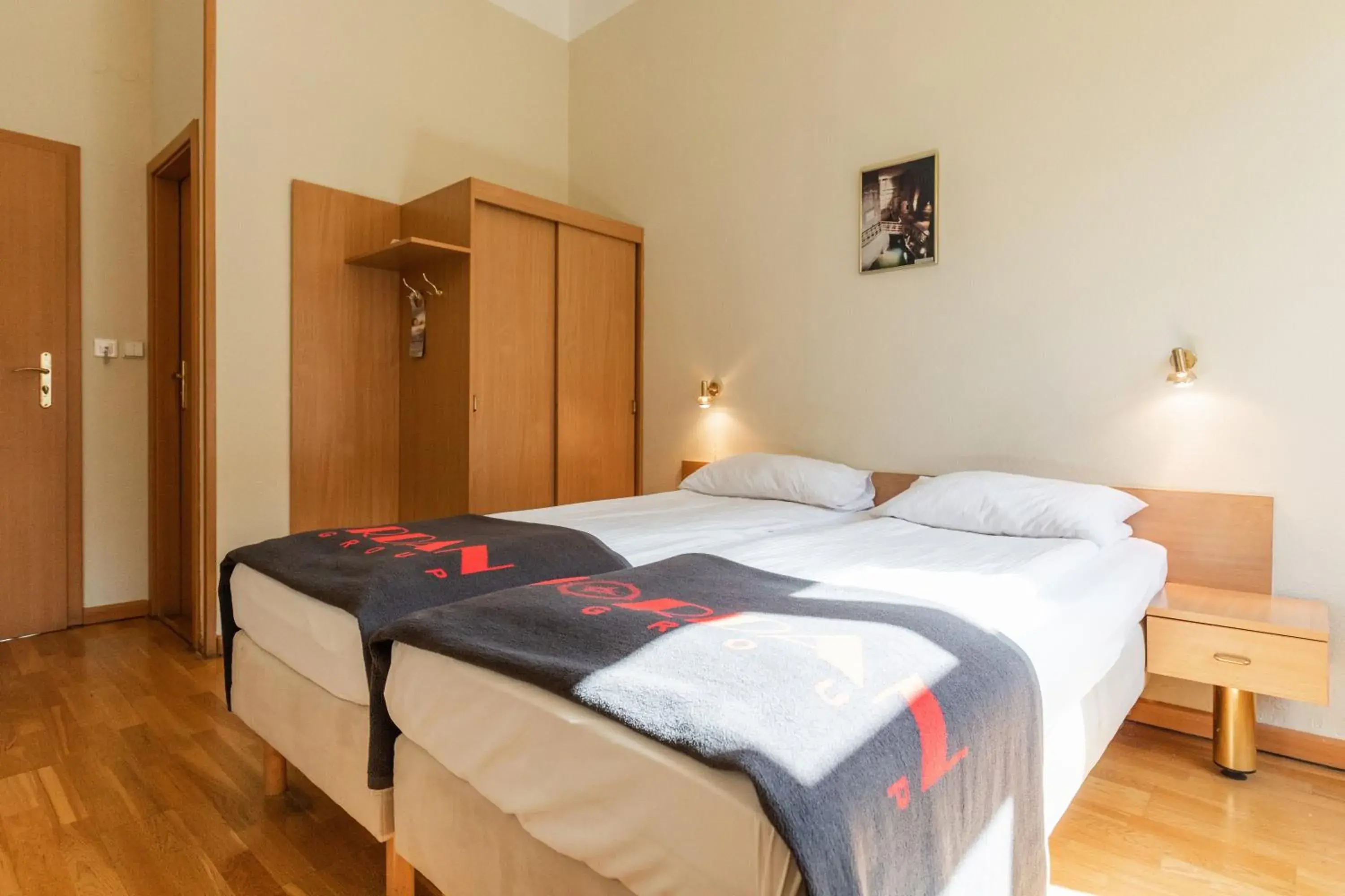 Photo of the whole room, Bed in Jordan Pokoje Gościnne Photo of the whole room, Bed in Jordan Pokoje Gościnne