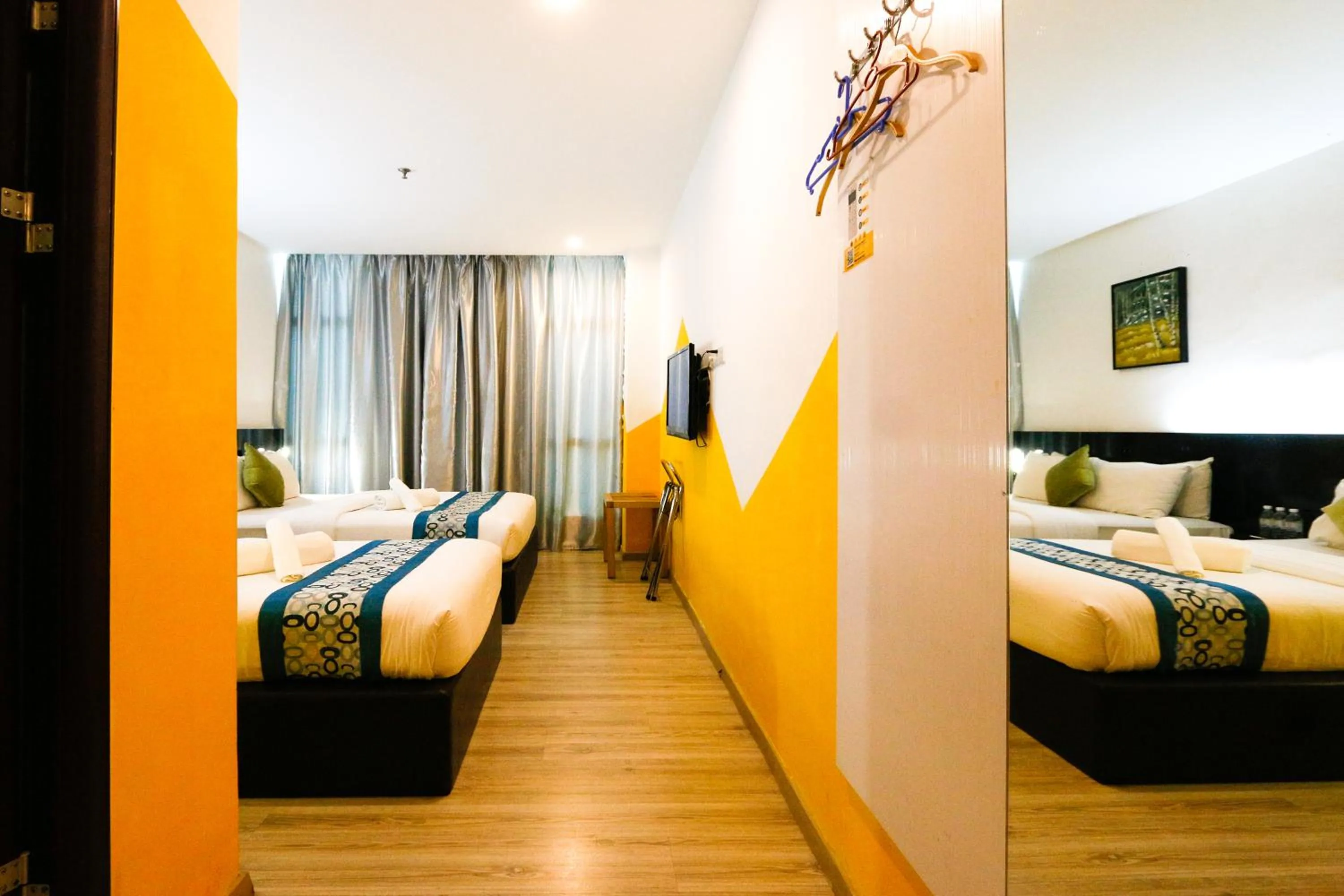 Photo of the whole room, Bed in Golden Roof Hotel Ampang Ipoh