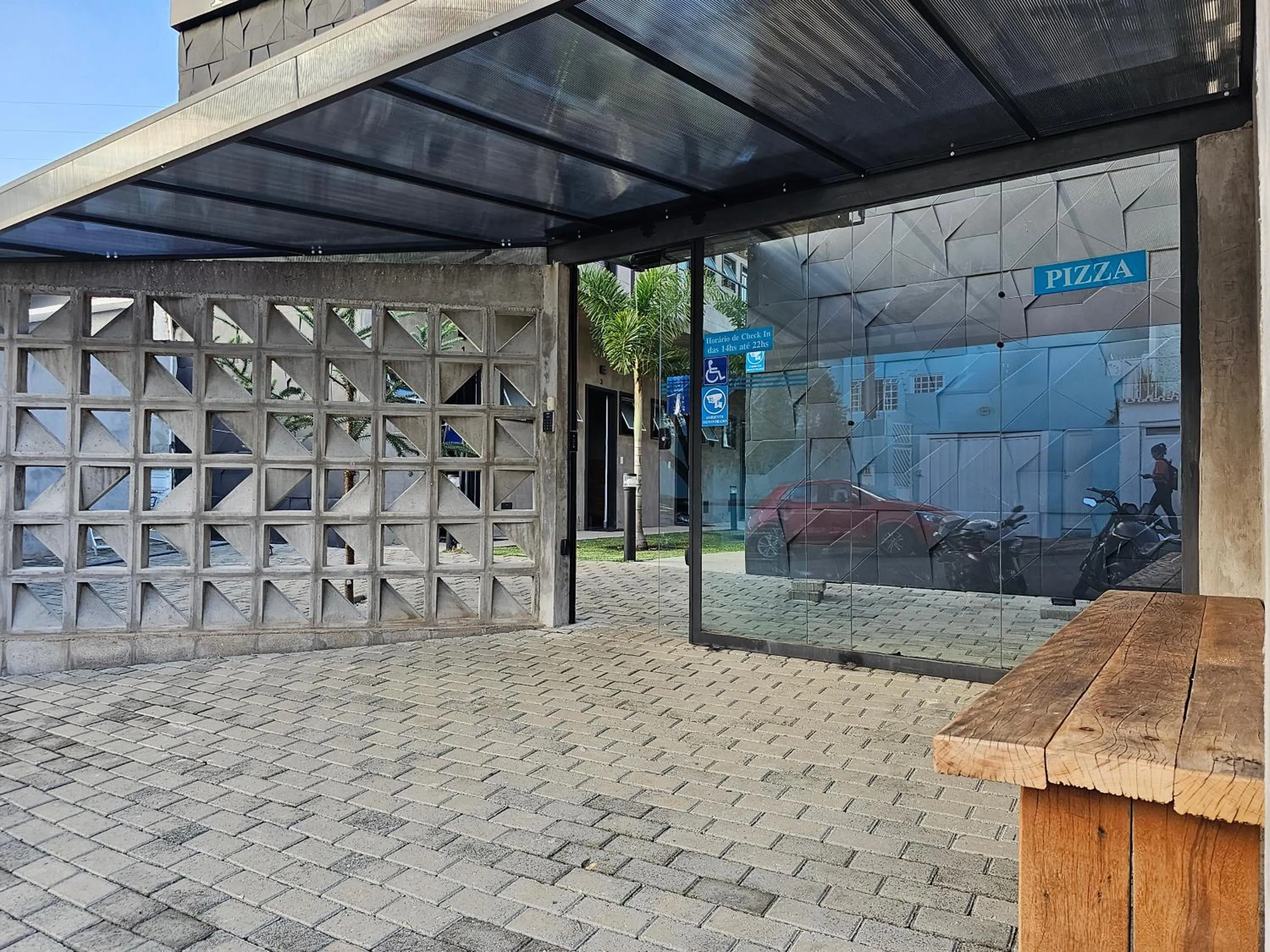 Property building in Hotel Com.Viver