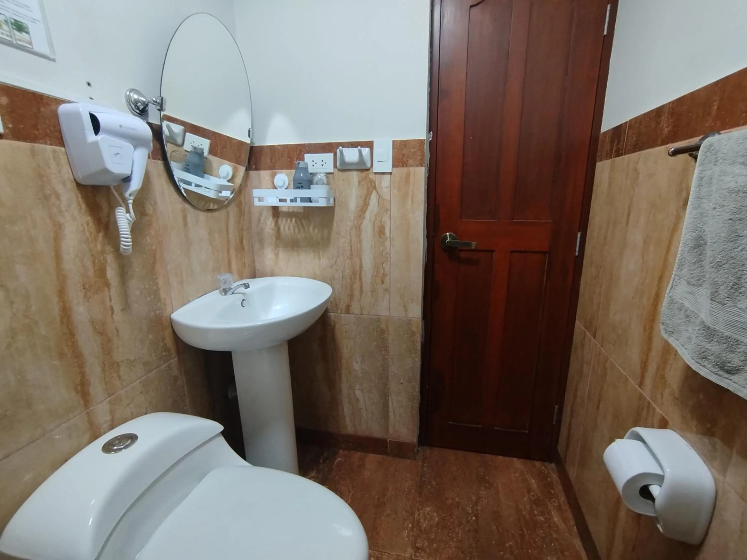 Bathroom in Apartamentos "APPART D'ELIETTE"