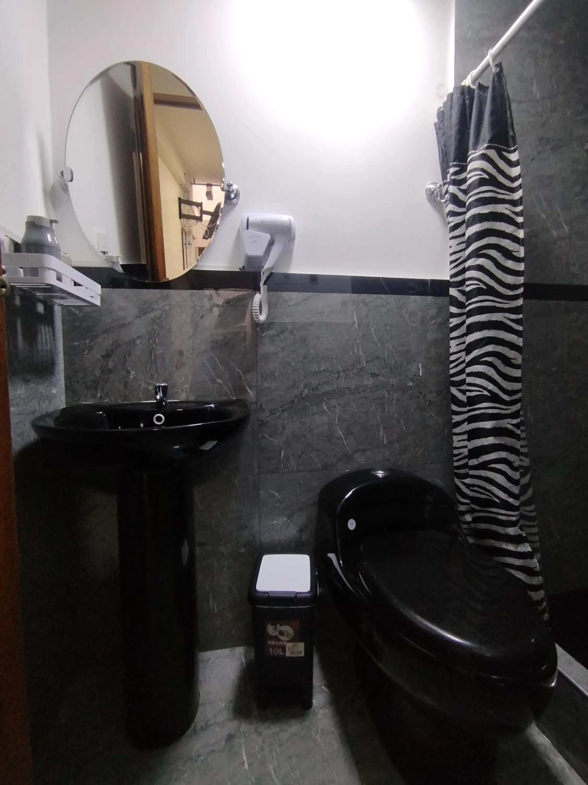 Bathroom in Apartamentos "APPART D'ELIETTE"