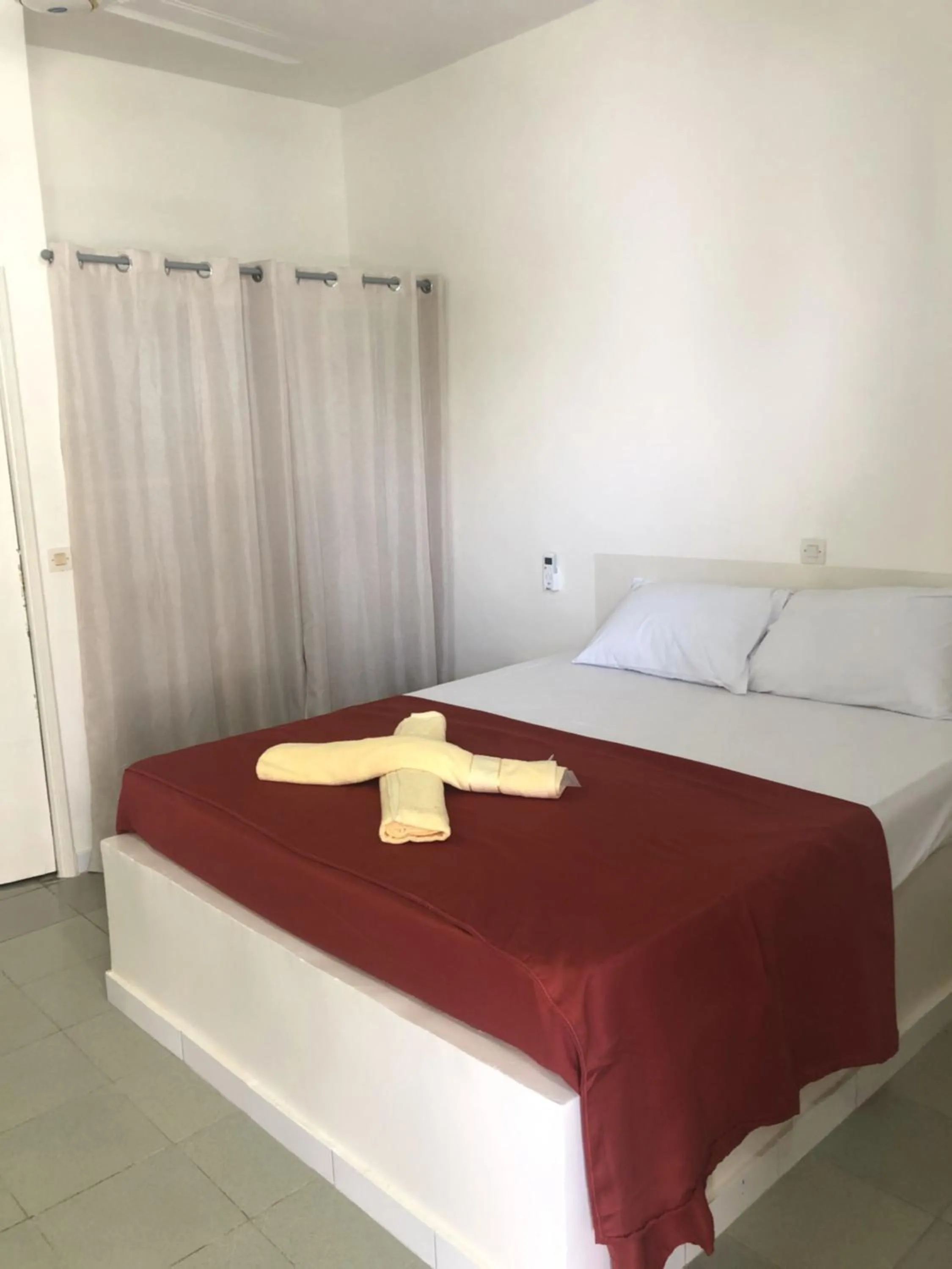 Bedroom, Bed in le HBR de Saly