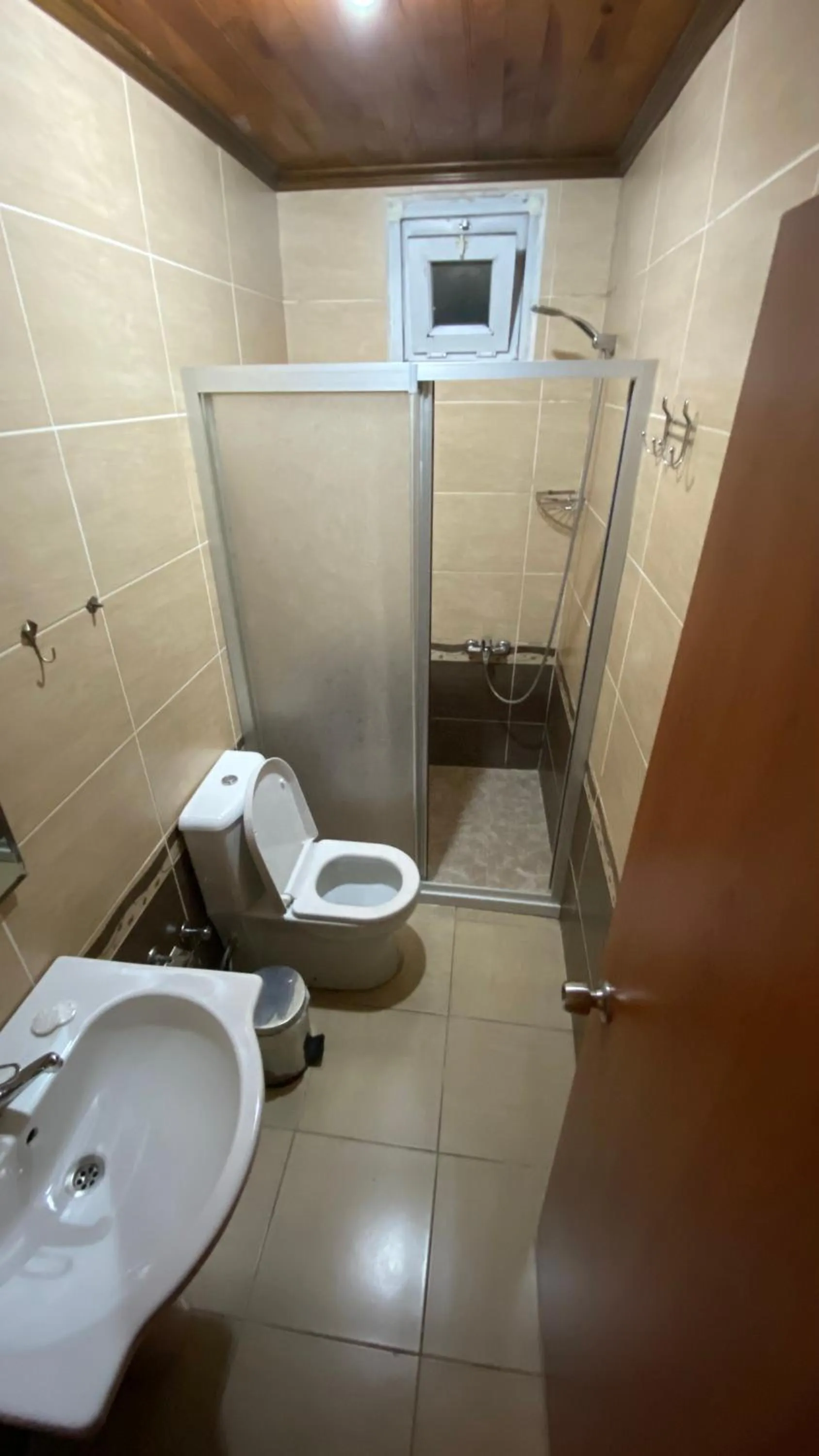 Shower in Herton Boutique Hotel