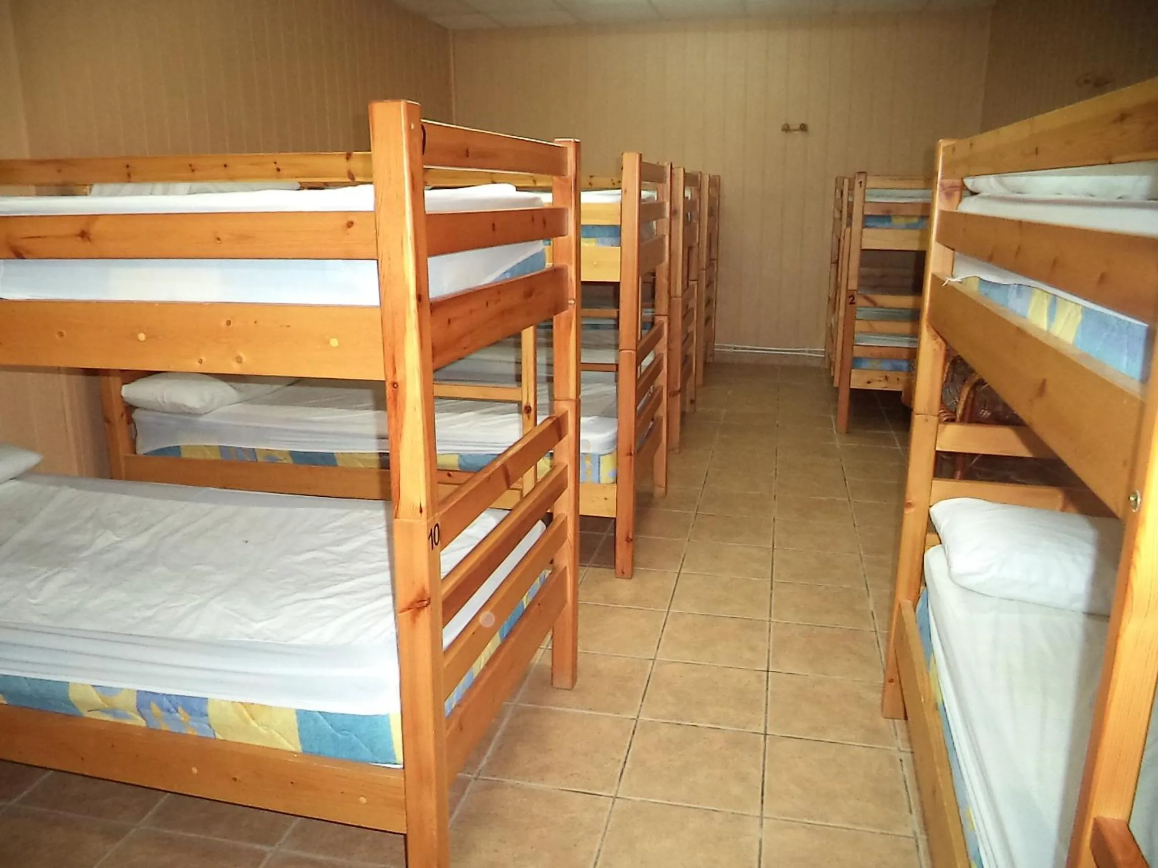 Bed in Albergue de Peregrinos A Santiago