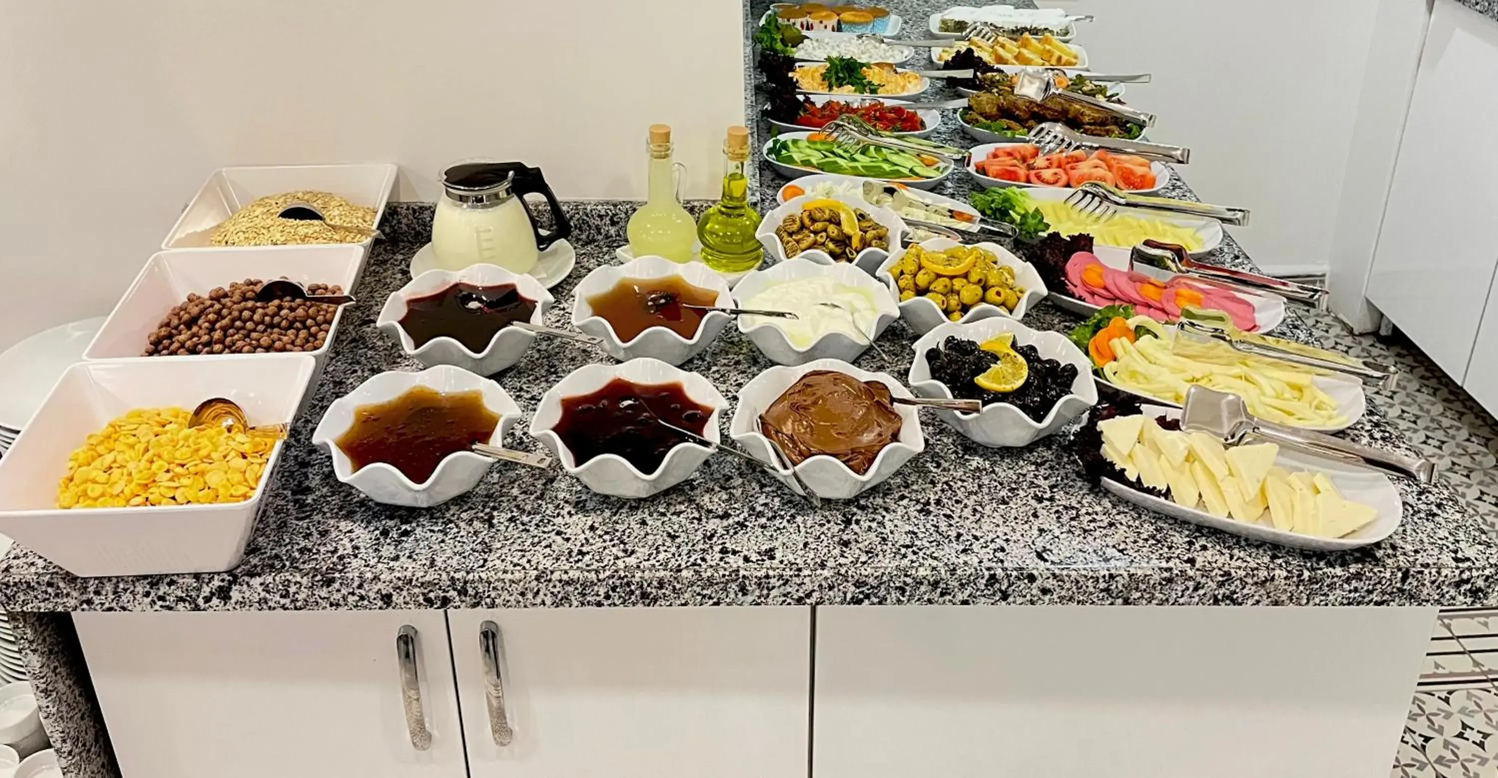 Breakfast in HOME QUALITY HOTEL Breakfast in HOME QUALITY HOTEL