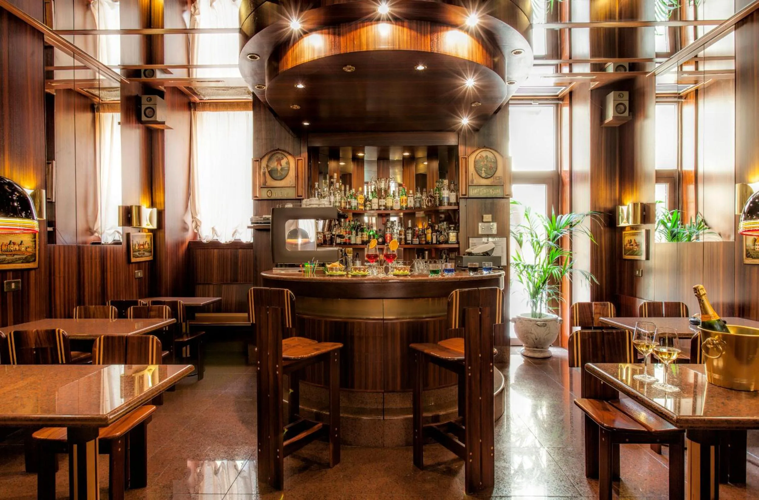 Lounge or bar in Hotel Colomba d'Oro